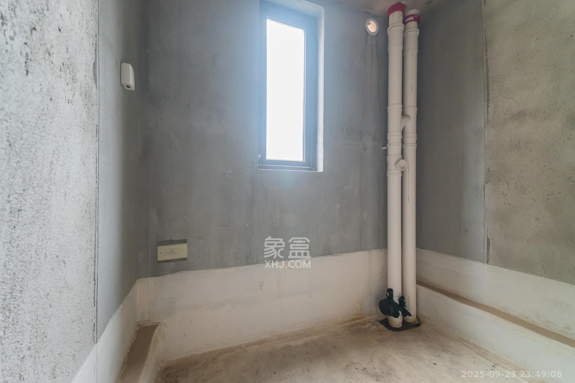 旭辉美的东樾城  4室2厅2卫    101.8万其他