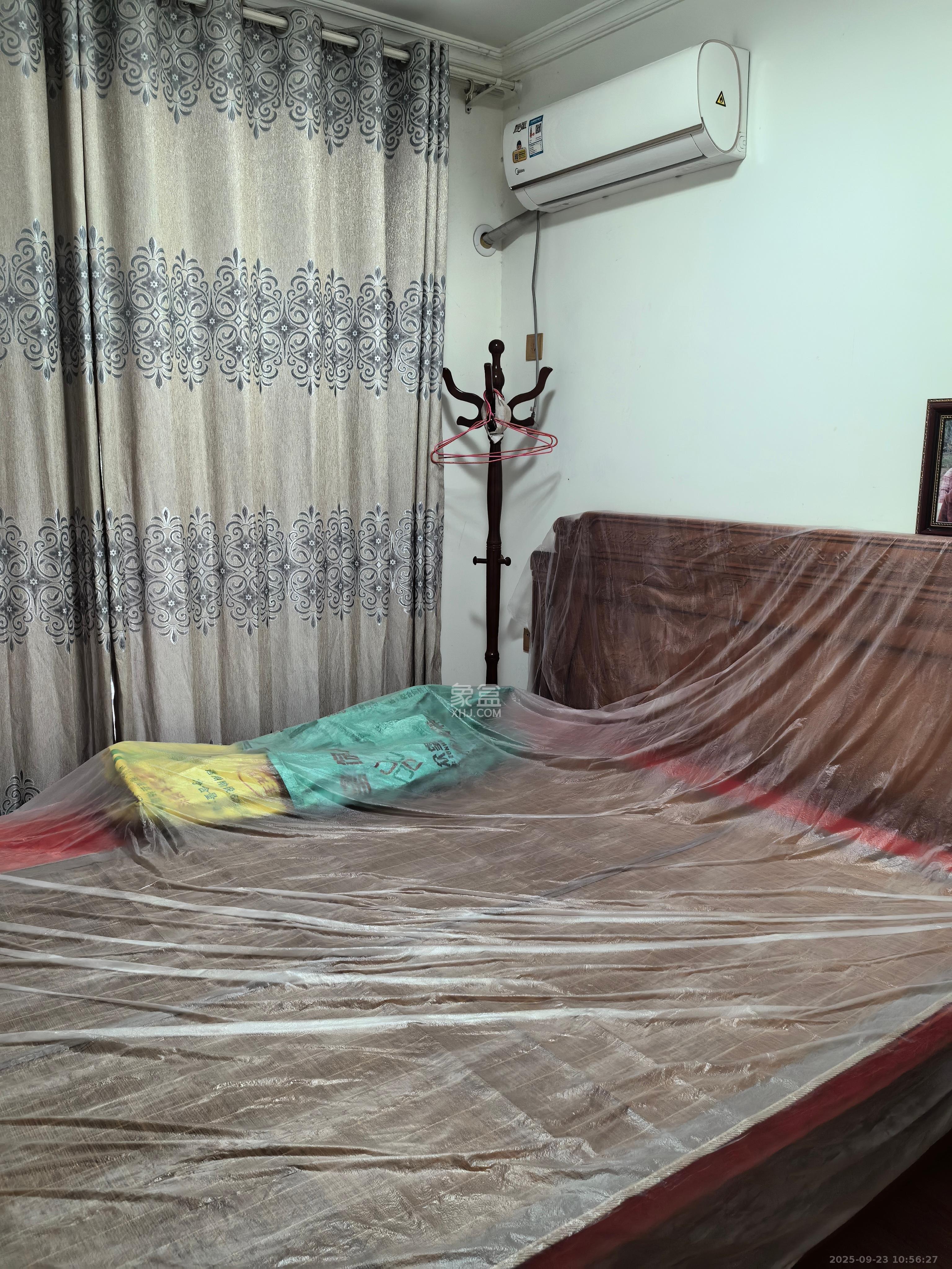 湘江花园 3室2厅1卫 1500.0元/月 湘江花园 3室2厅1卫 1500.0元/月室内图