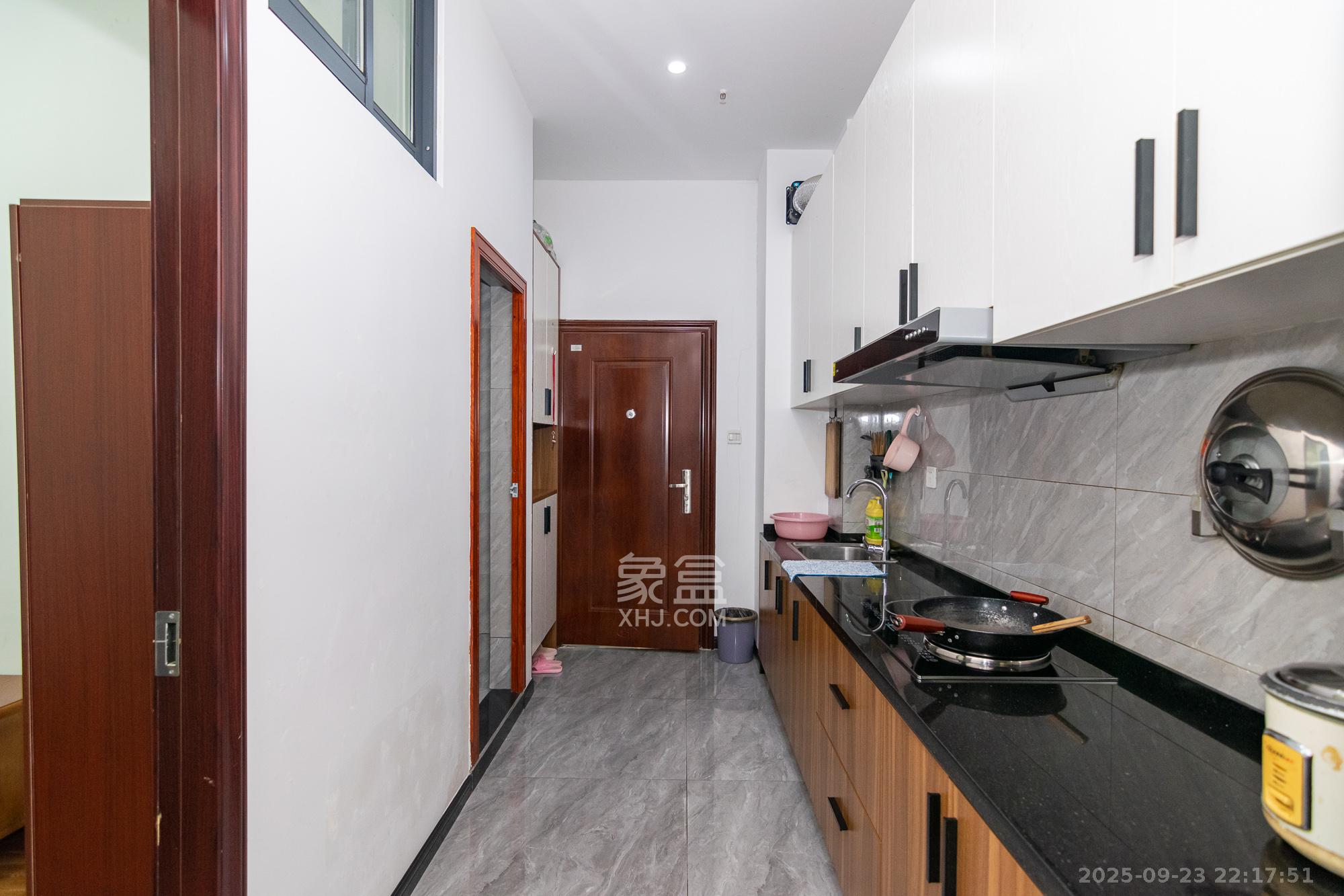 开利星空城市公馆  2室1厅1卫    35.0万厨房