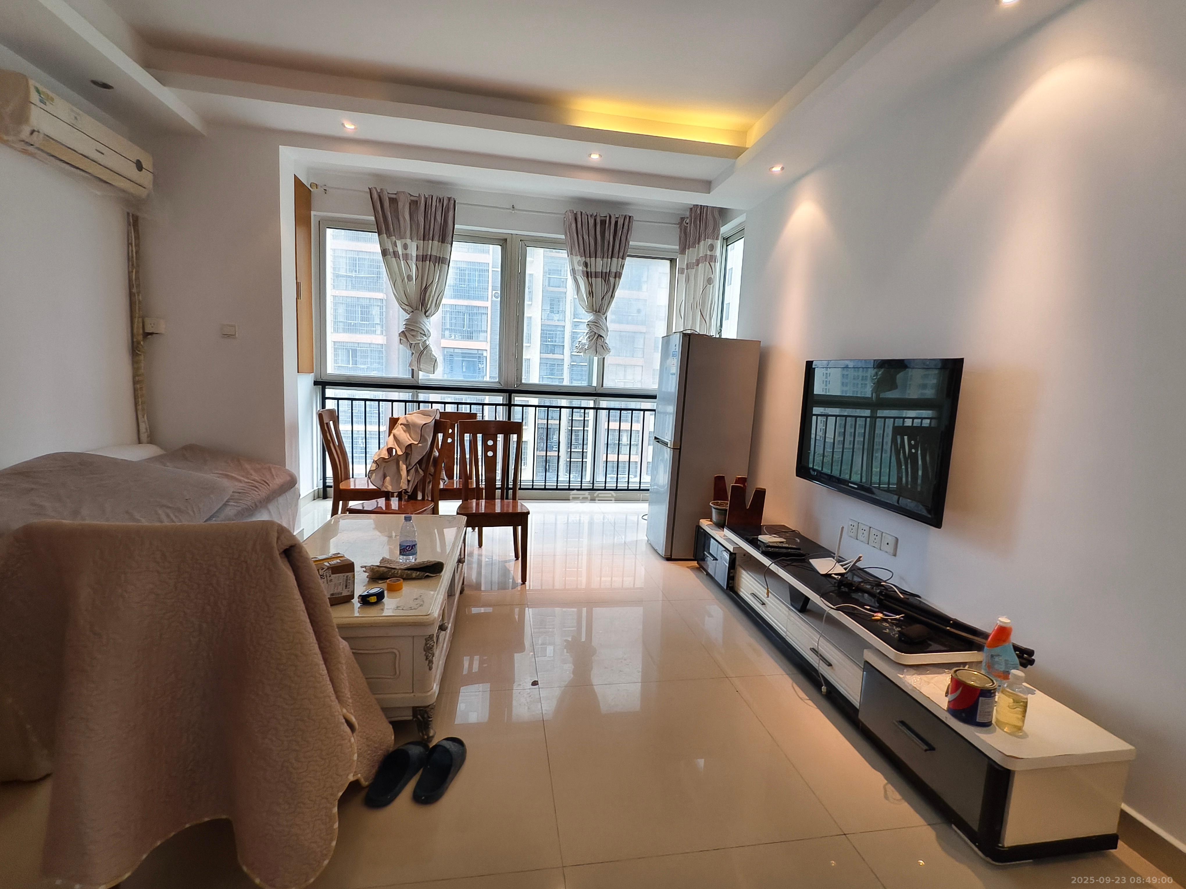 楚天世纪城东苑 3室2厅1卫 1500.0元/月 楚天世纪城东苑 3室2厅1卫 1500.0元/月室内图