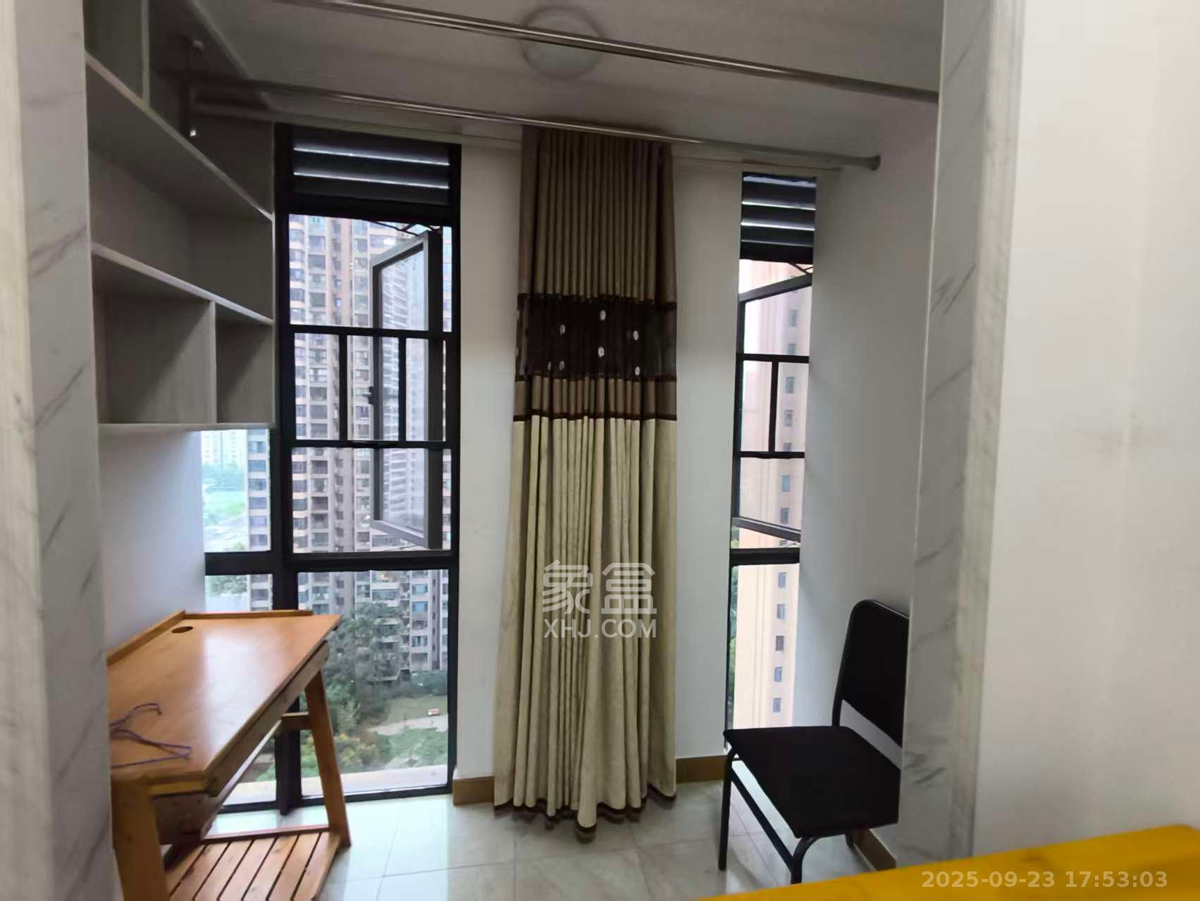 潇湘名城(新里程潇湘名城)  2室2厅1卫    2000.0元/月 潇湘名城(新里程潇湘名城)  2室2厅1卫    2000.0元/月室内图