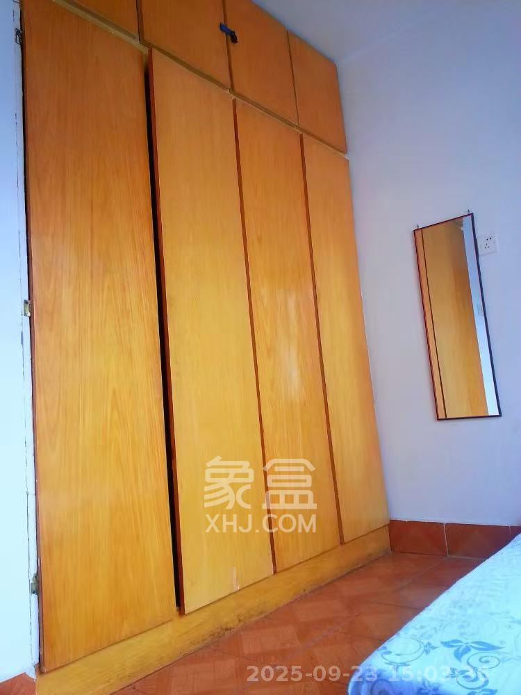 里仁巷22号工商联宿舍  3室1厅1卫    3200.0元/月室内图