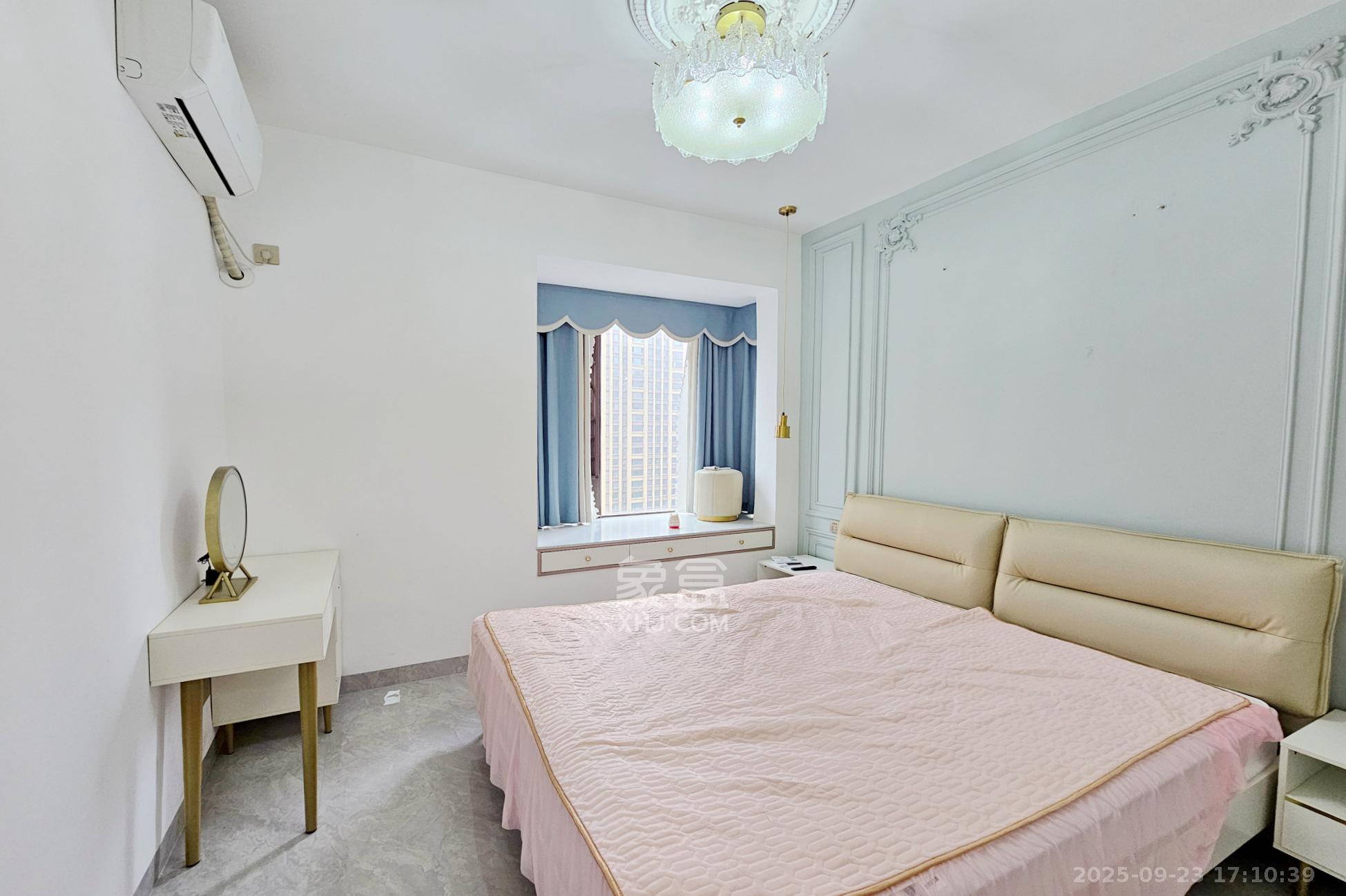 阳光城尚东湾青云苑  2室2厅1卫    100.0万卧室