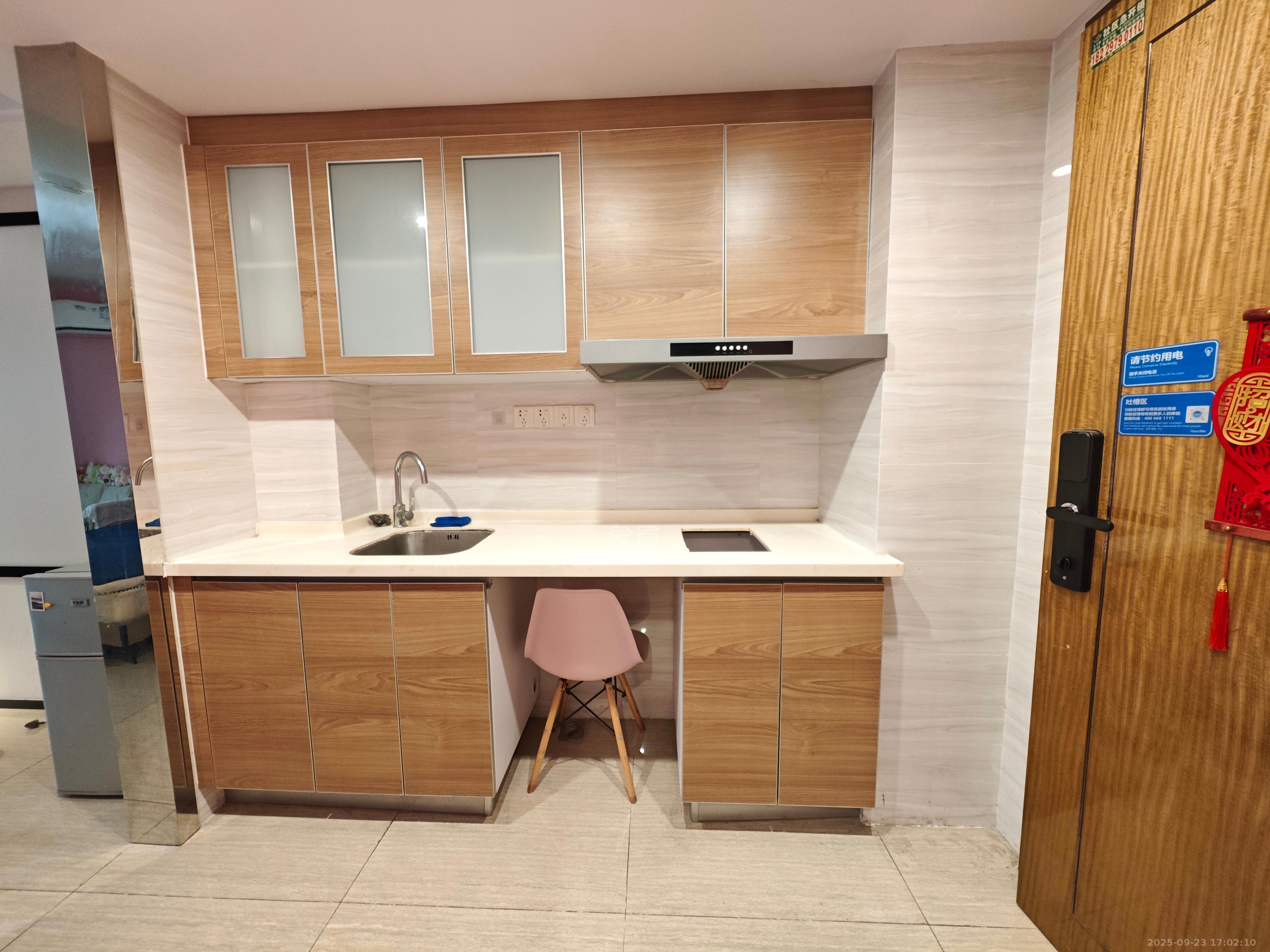 恒大翡翠华庭 1室1厅1卫 1300.0元/月 恒大翡翠华庭 1室1厅1卫 1300.0元/月室内图