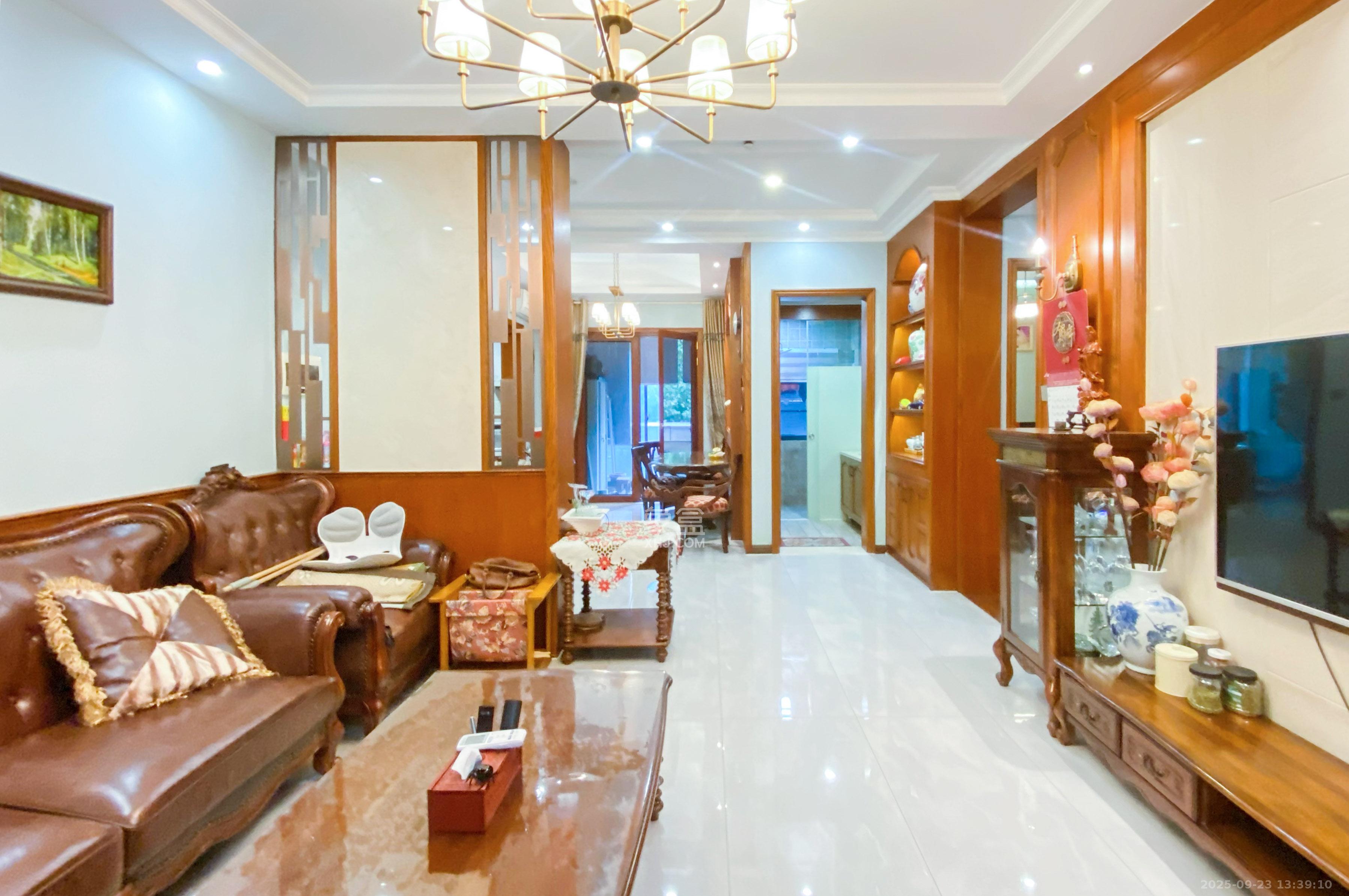 君康家园（梅溪湖七喜街）  4室2厅2卫    278.0万客厅