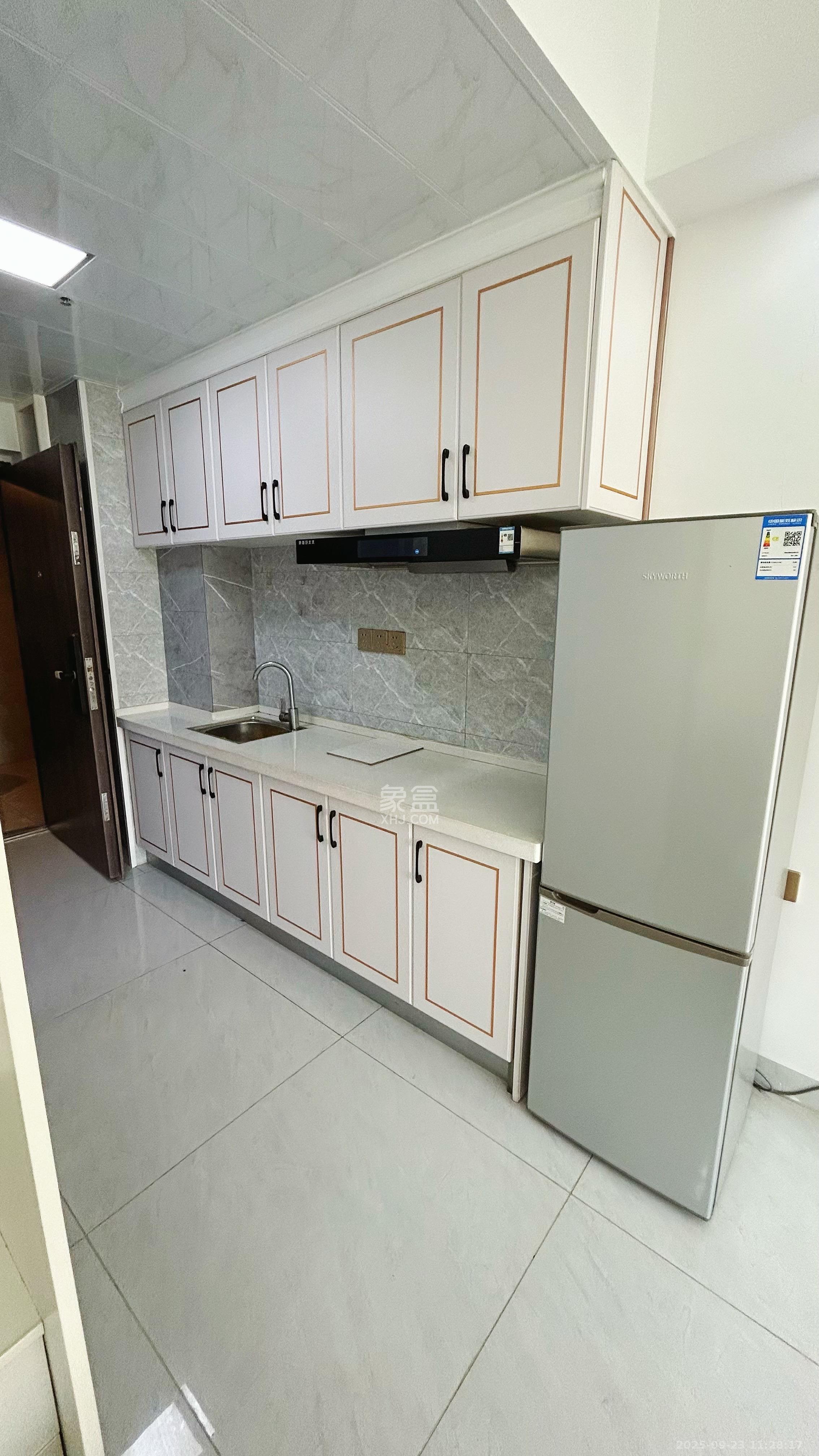 龙湖湘江星座（祺鑫星座公寓）  1室1厅1卫    1600.0元/月室内图