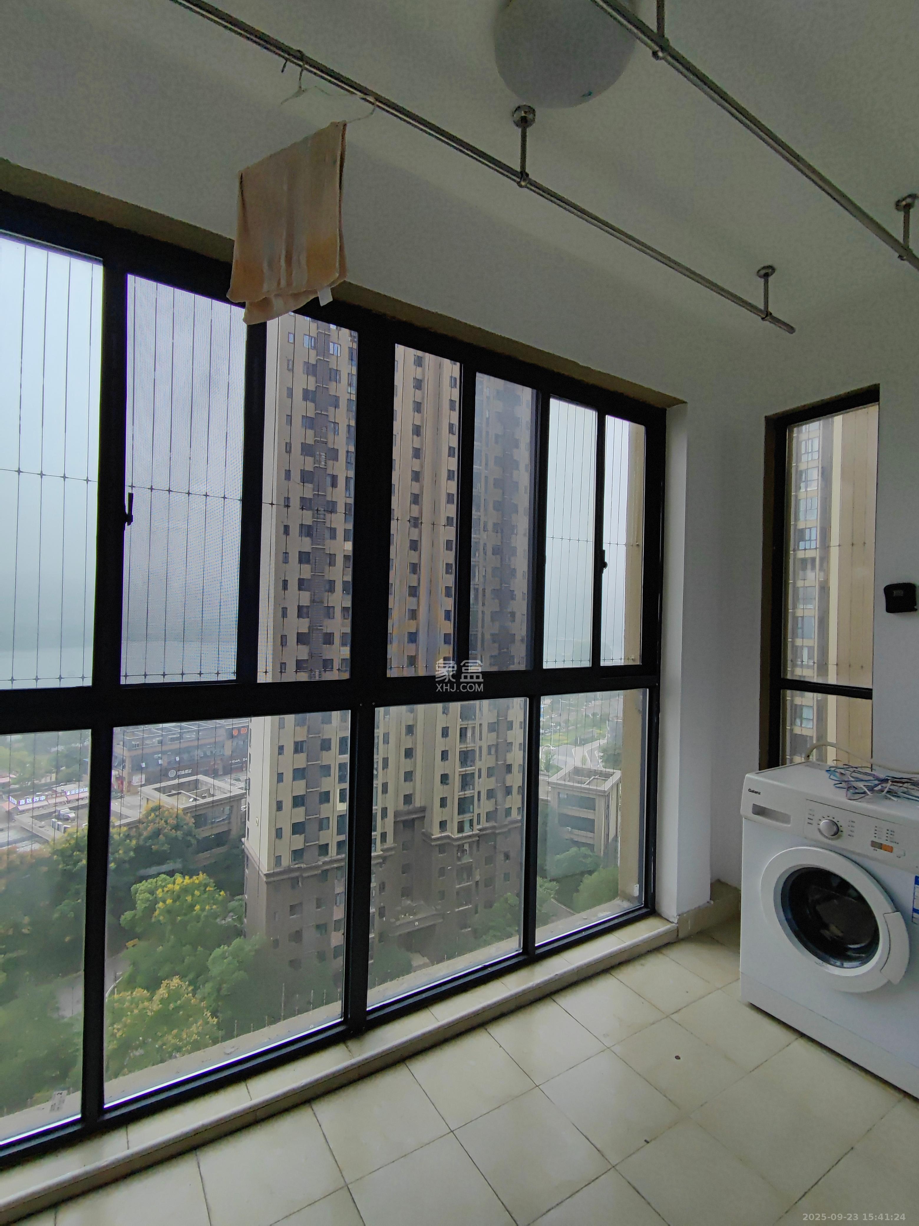 中建梅溪湖中心 3室2厅2卫 2700.0元/月 中建梅溪湖中心 3室2厅2卫 2700.0元/月室内图