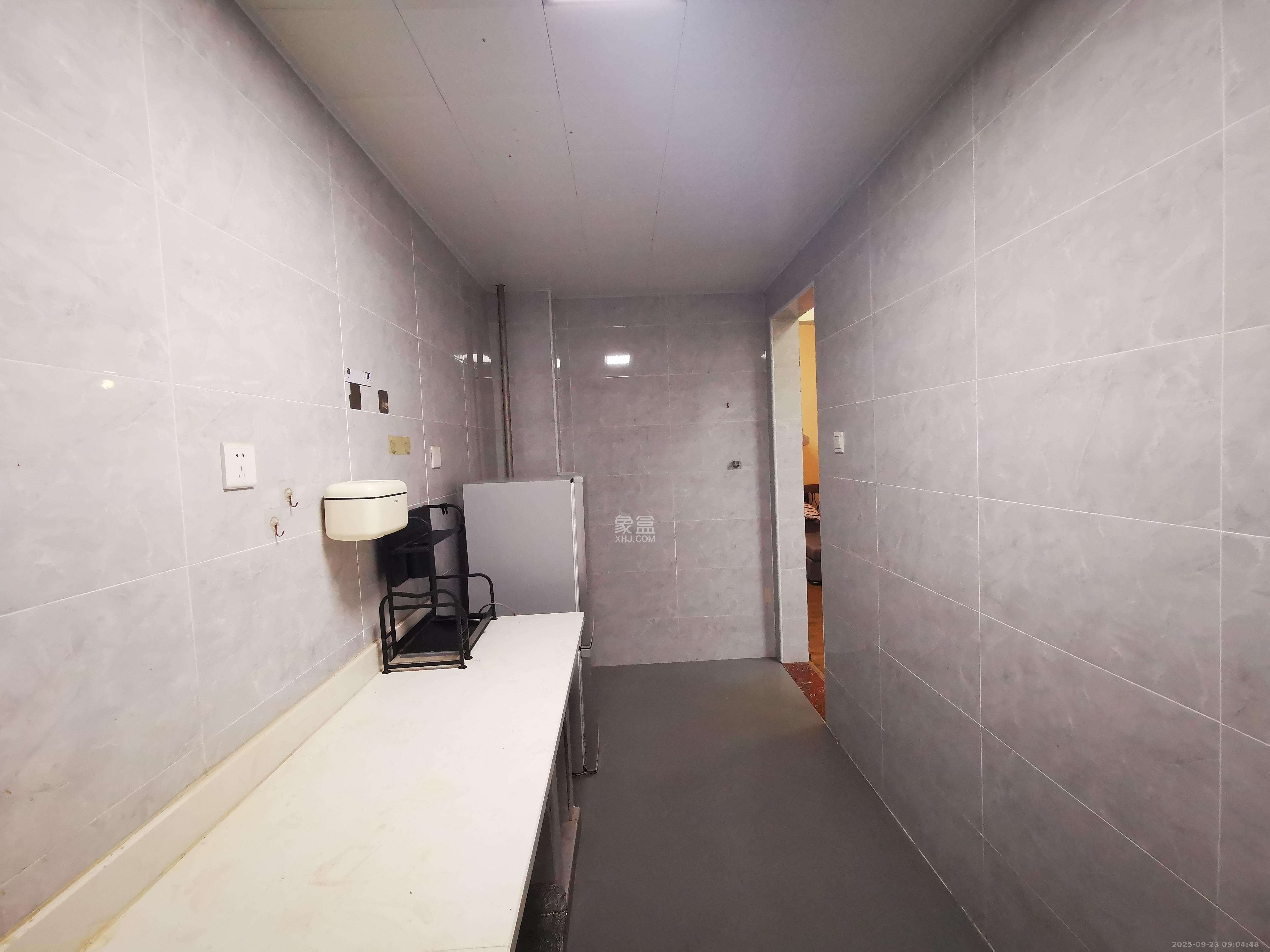 保利麓谷林语A区 2室2厅1卫 2100.0元/月 保利麓谷林语A区 2室2厅1卫 2100.0元/月室内图