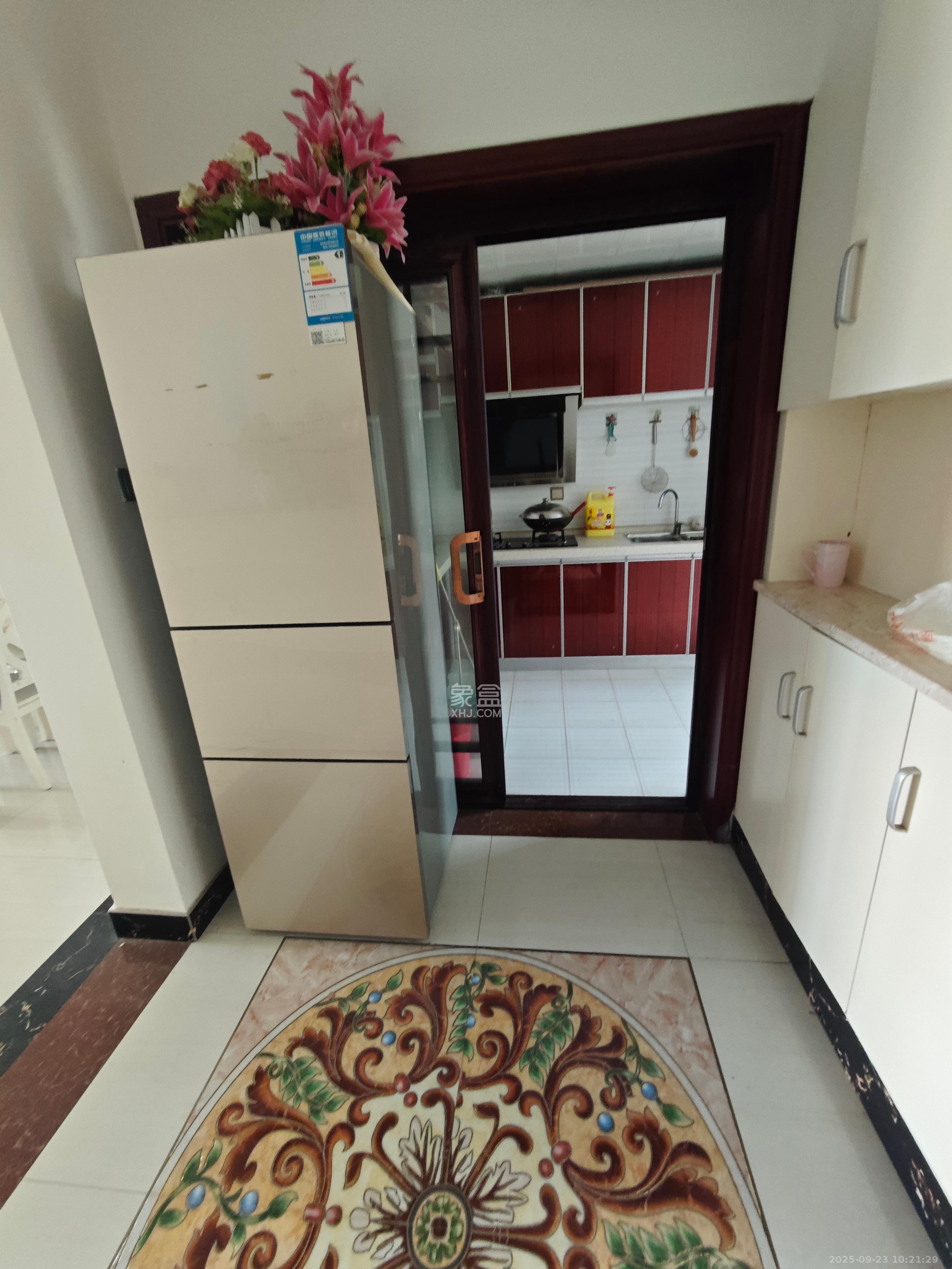 佳兆业水岸新都  3室2厅2卫    2000.0元/月室内图