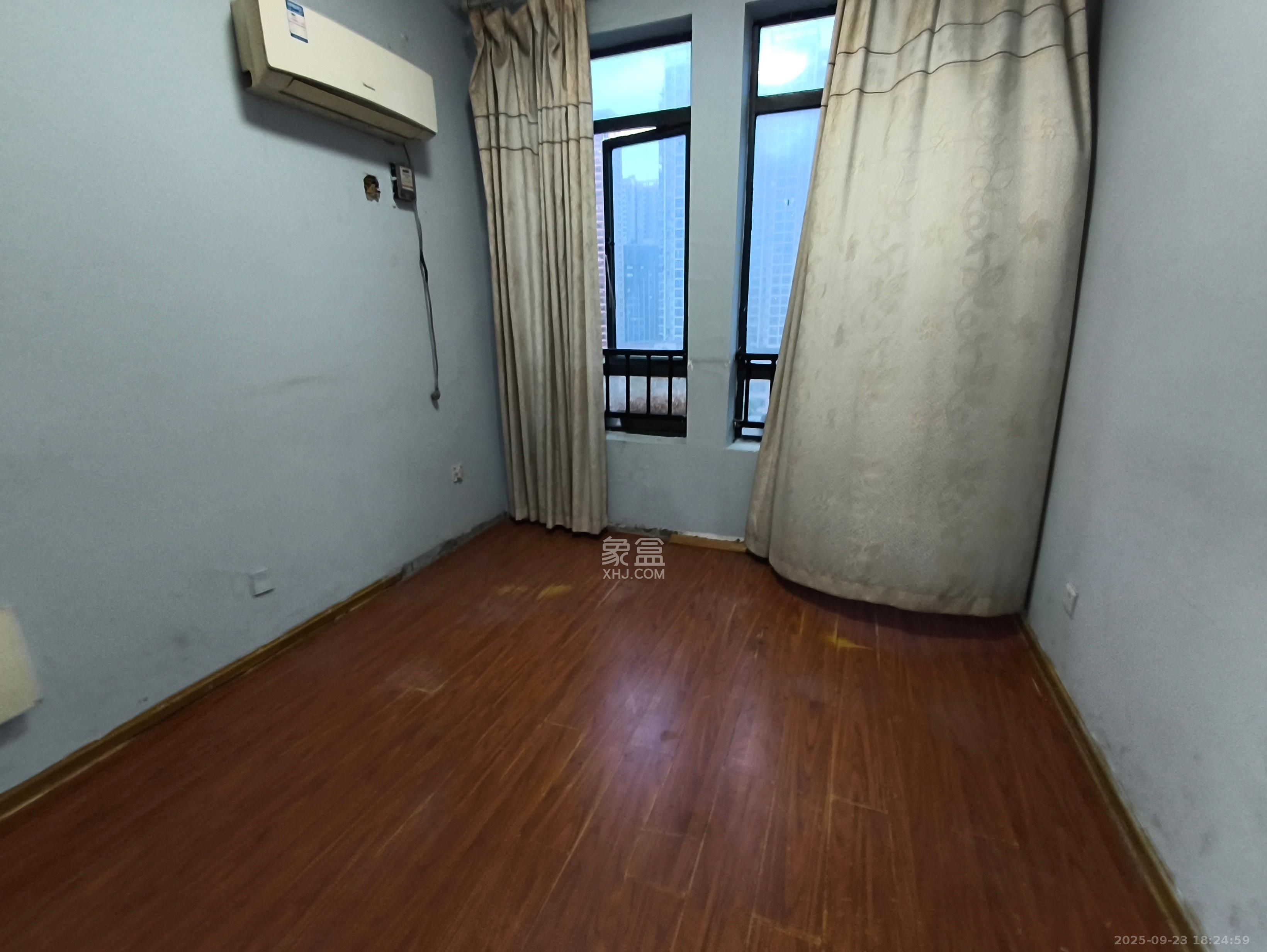 融圣国际  3室2厅2卫    3000.0元/月 融圣国际  3室2厅2卫    3000.0元/月室内图