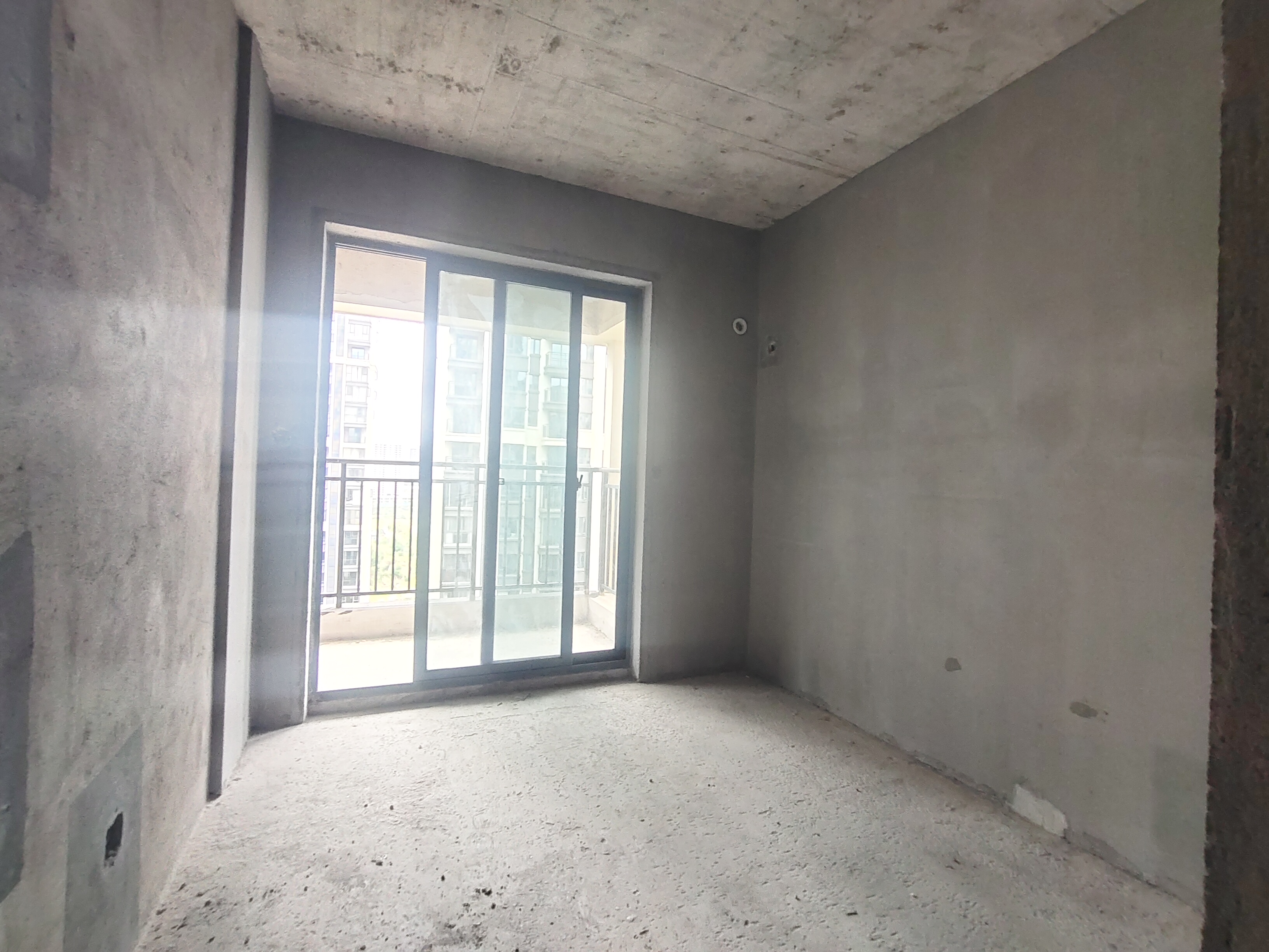 中建凤栖台 3室2厅2卫 50.0万 中建凤栖台 3室2厅2卫 50.0万客厅