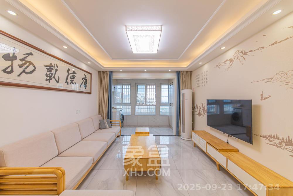 凯富南方鑫城 3室2厅1卫 2400.0元/月 凯富南方鑫城 3室2厅1卫 2400.0元/月室内图