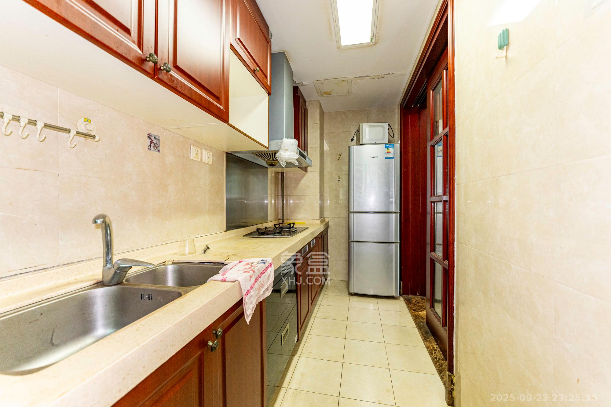 恒大雅苑 2室2厅1卫 66.0万 恒大雅苑 2室2厅1卫 66.0万厨房