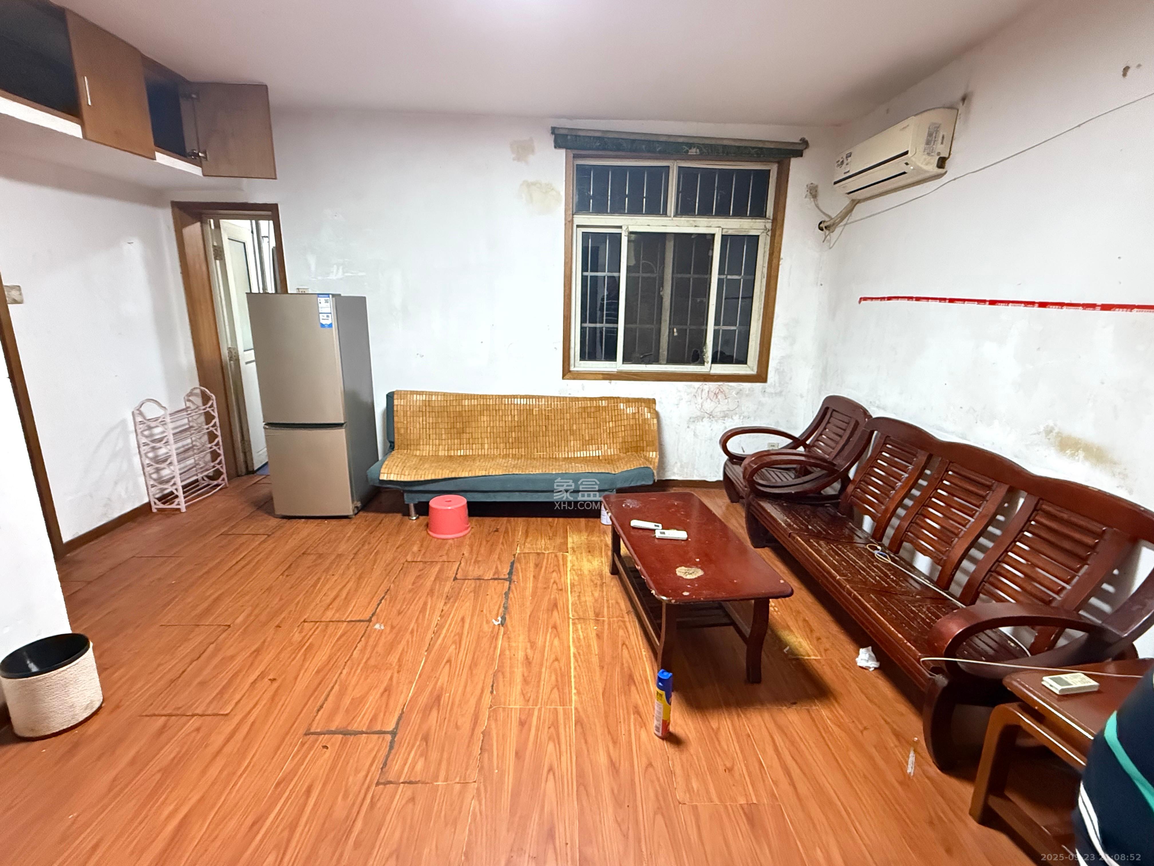 桂花二村 2室1厅1卫 1200.0元/月 桂花二村 2室1厅1卫 1200.0元/月室内图