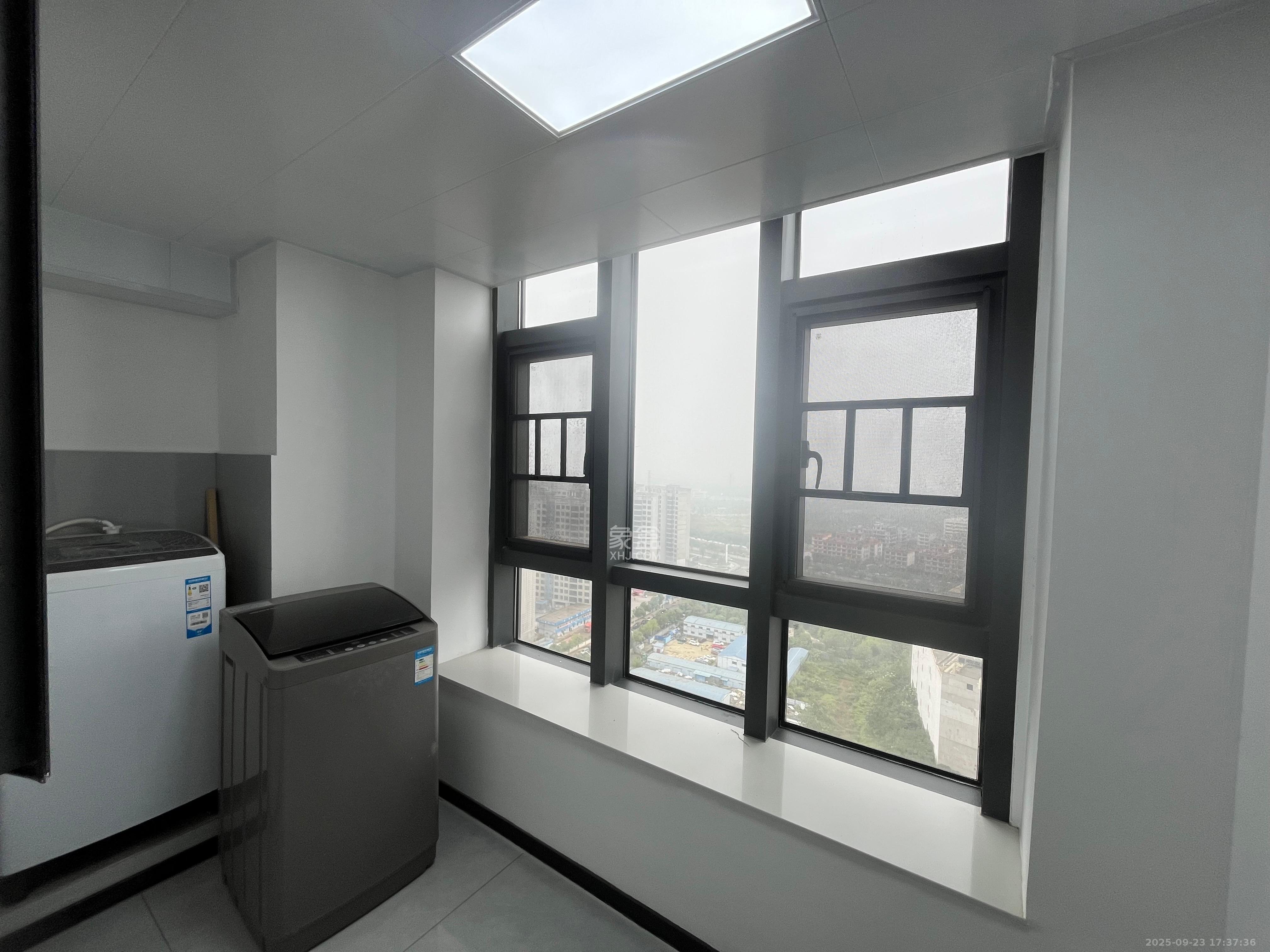 恒大时代广场 3室2厅2卫 2200.0元/月 恒大时代广场 3室2厅2卫 2200.0元/月室内图