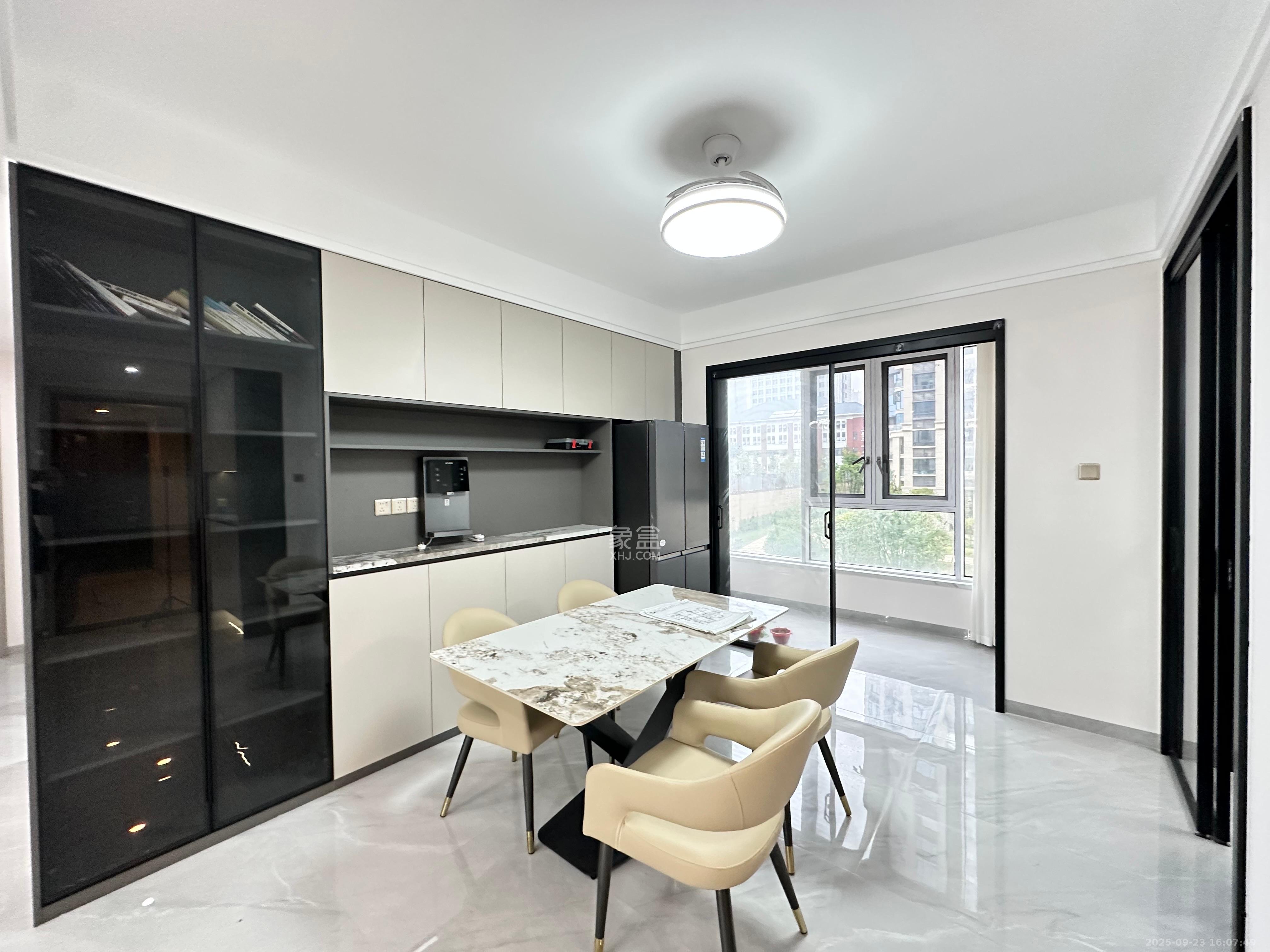 振业城四期 4室2厅2卫 5000.0元/月 振业城四期 4室2厅2卫 5000.0元/月室内图