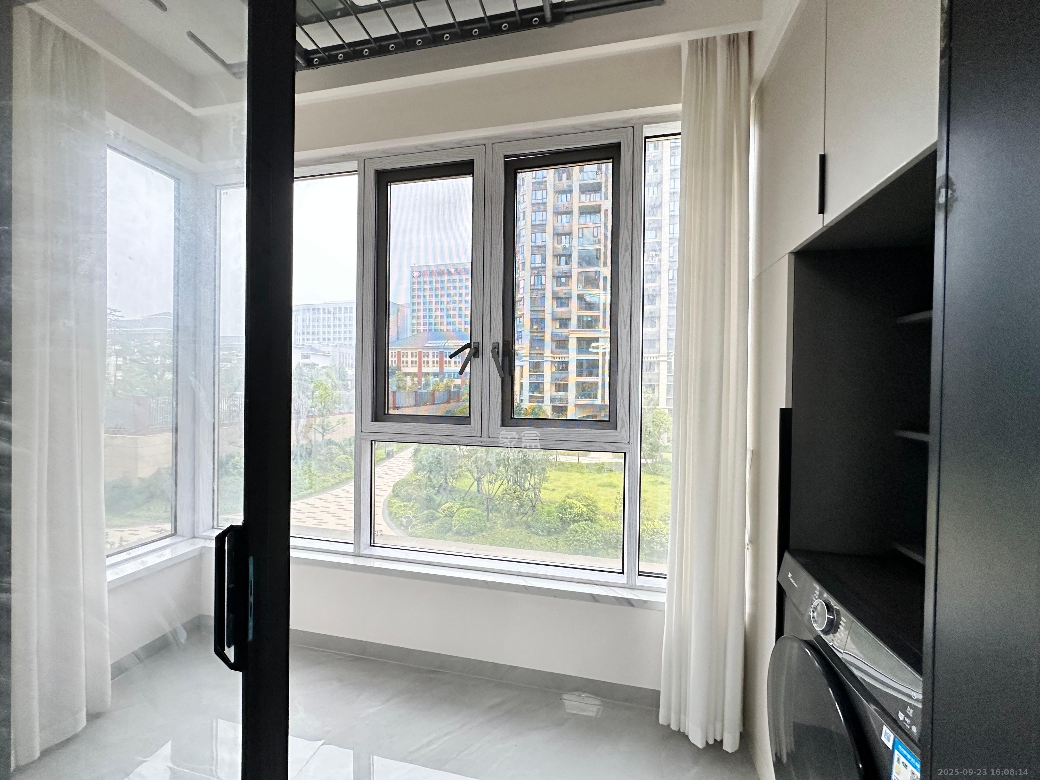 振业城四期 4室2厅2卫 5000.0元/月 振业城四期 4室2厅2卫 5000.0元/月室内图