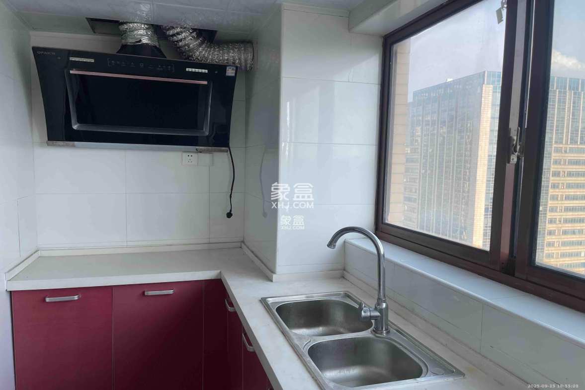 兰卡威国际 2室2厅1卫 2100.0元/月 兰卡威国际 2室2厅1卫 2100.0元/月室内图