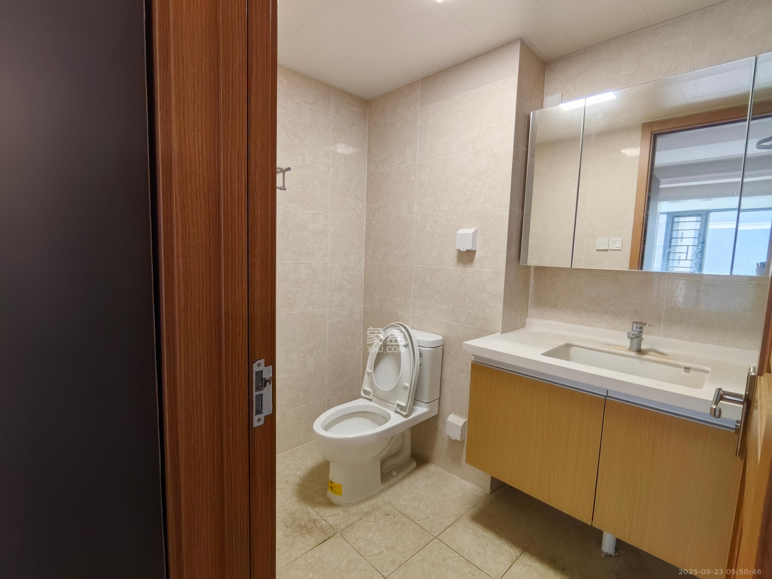 金科集美天辰 1室2厅1卫 2500.0元/月 金科集美天辰 1室2厅1卫 2500.0元/月室内图