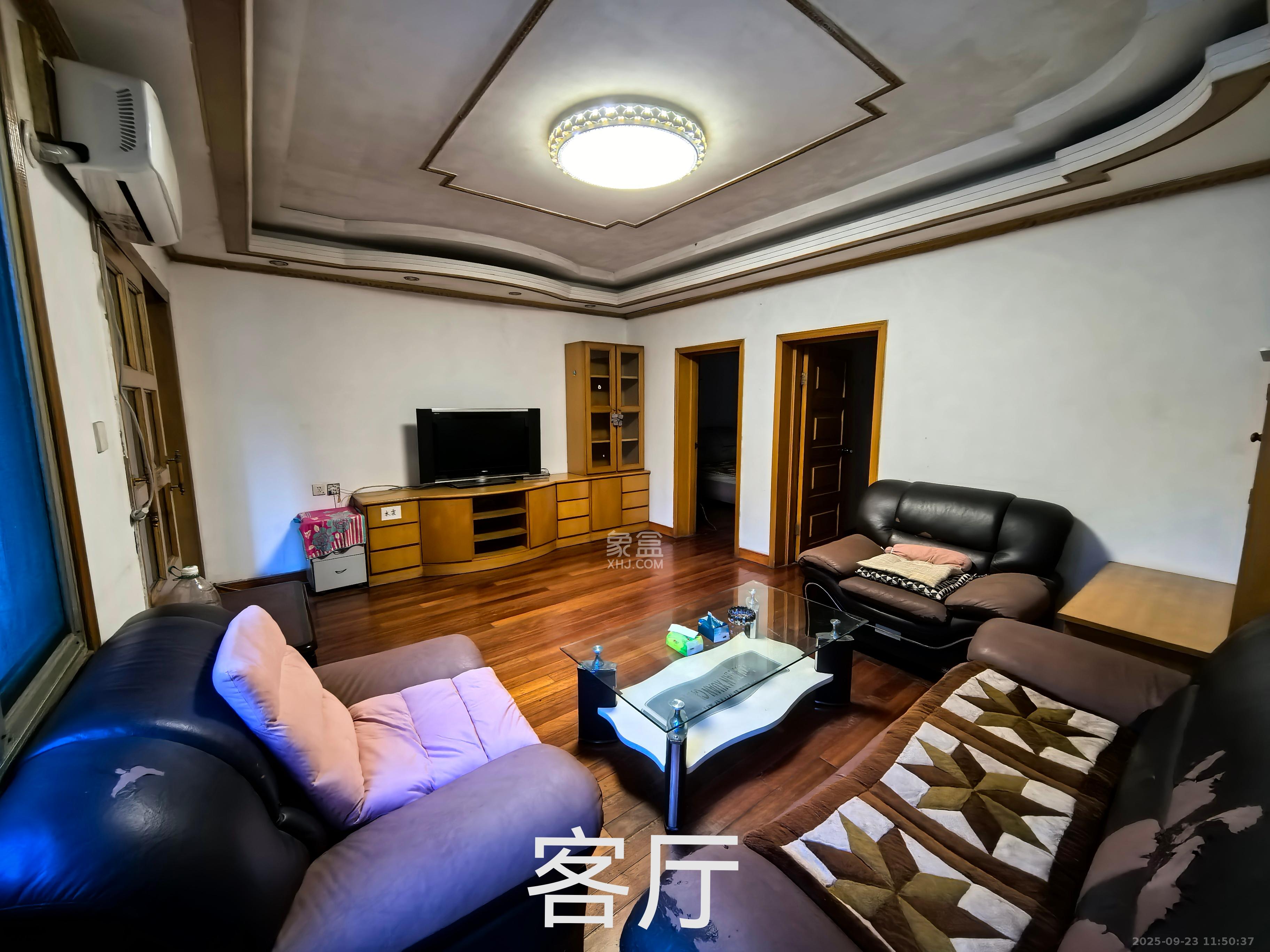 金科园  3室2厅1卫    2300.0元/月室内图