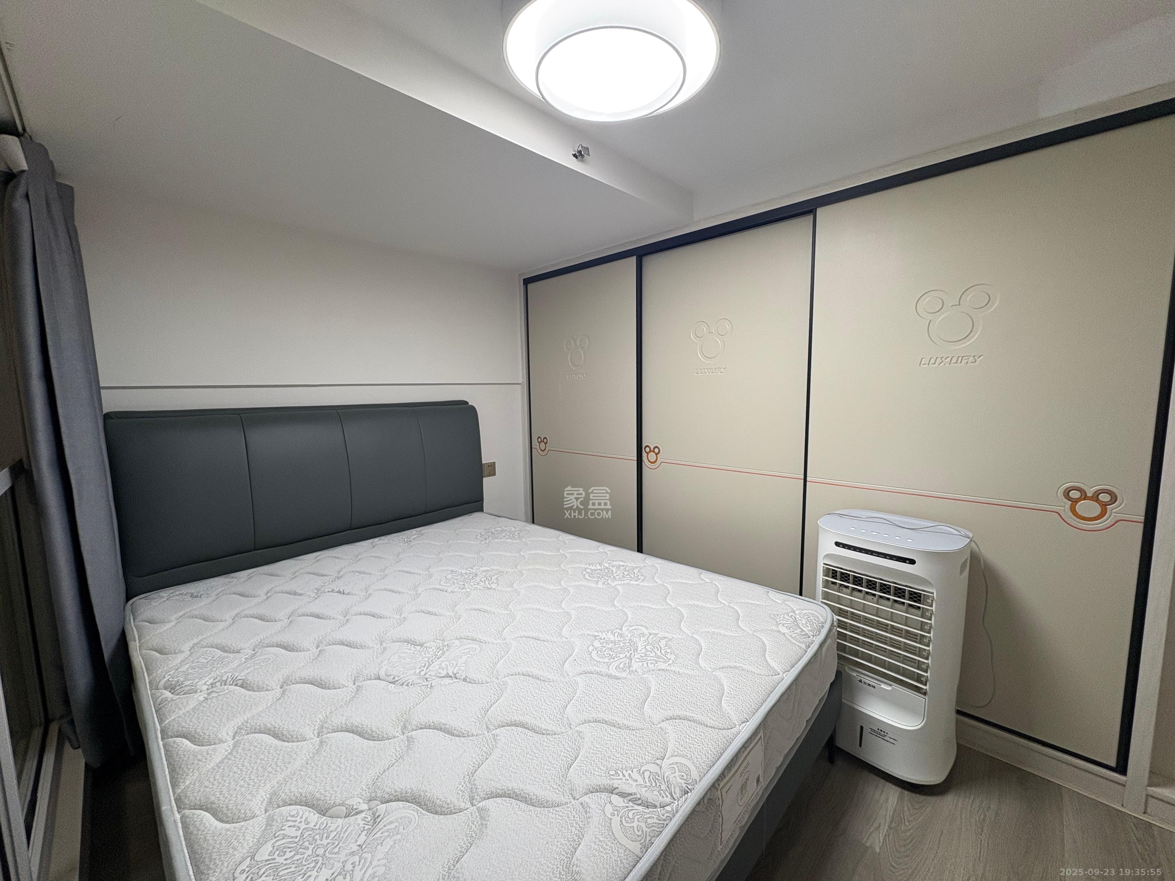 万科金色麦田  2室1厅1卫    2000.0元/月室内图