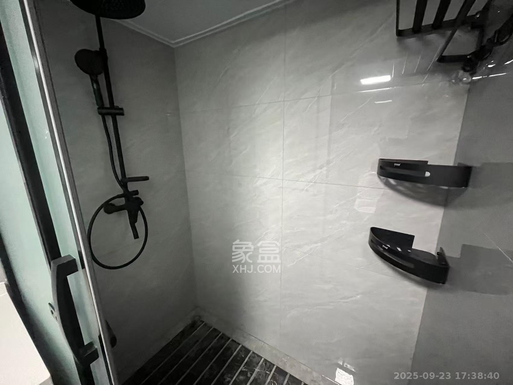 藏珑湖上公馆 1室0厅0卫 3400.0元/月 藏珑湖上公馆 1室0厅0卫 3400.0元/月室内图