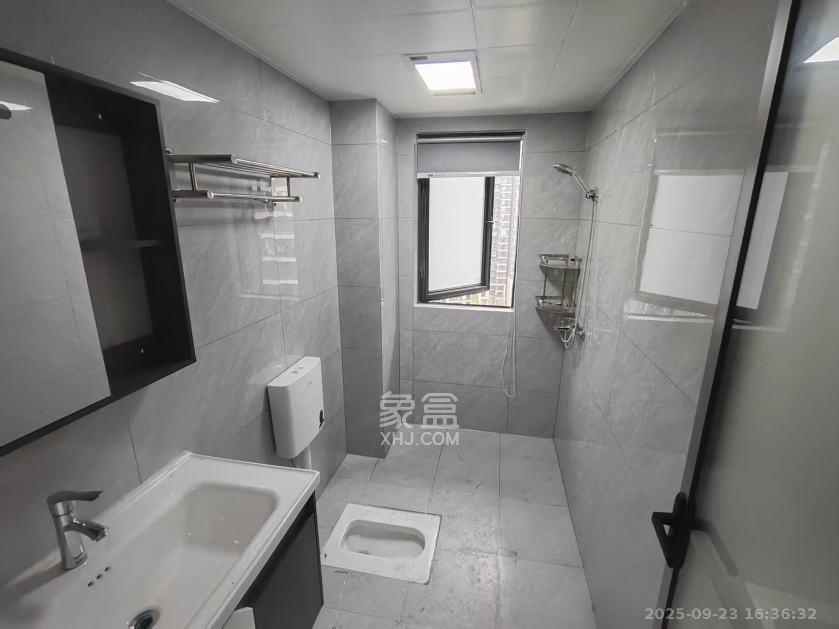 汉唐翰林府  4室2厅2卫    3800.0元/月室内图