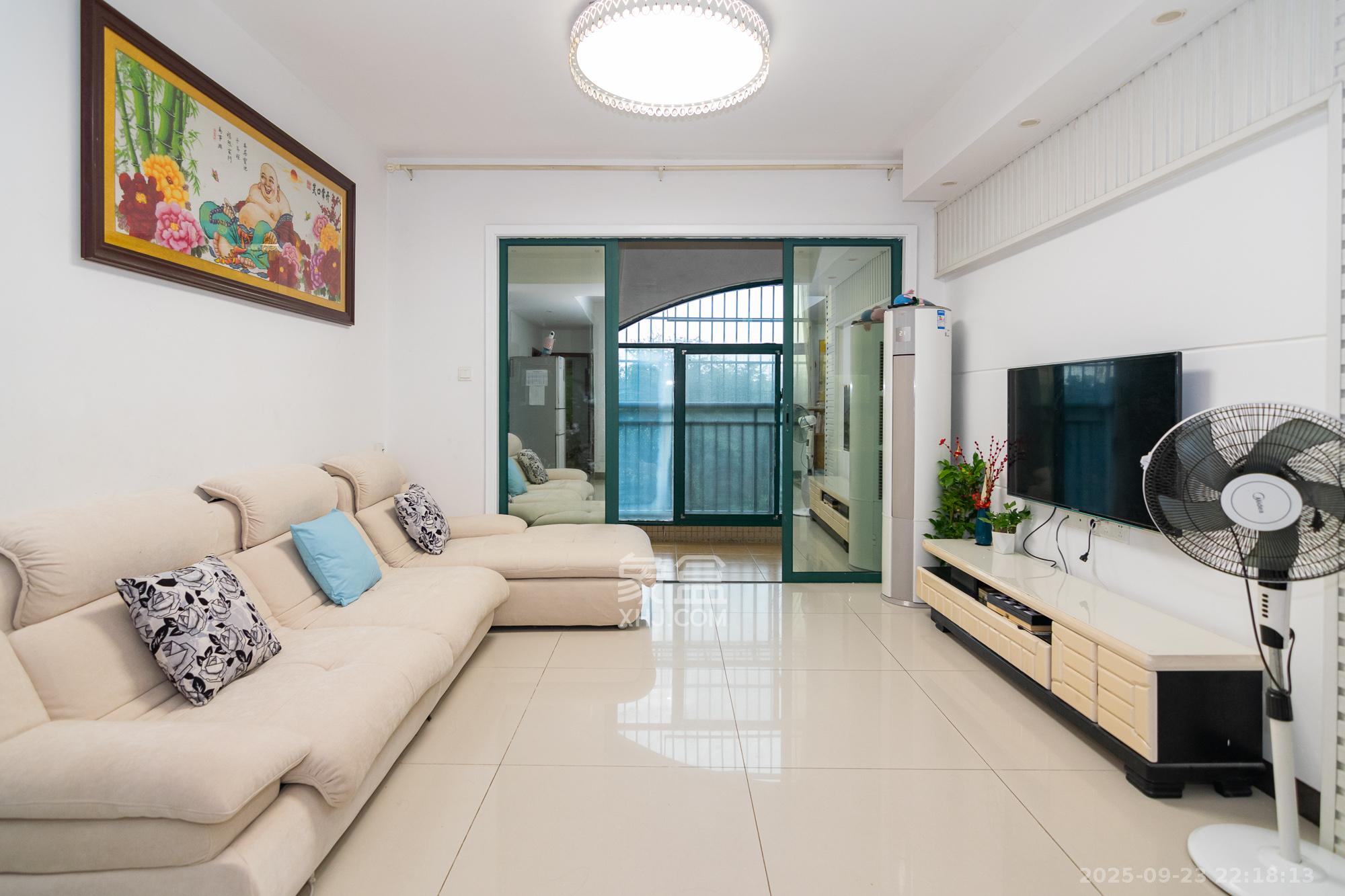 富基世纪公园  3室2厅2卫    66.8万 富基世纪公园  3室2厅2卫    66.8万