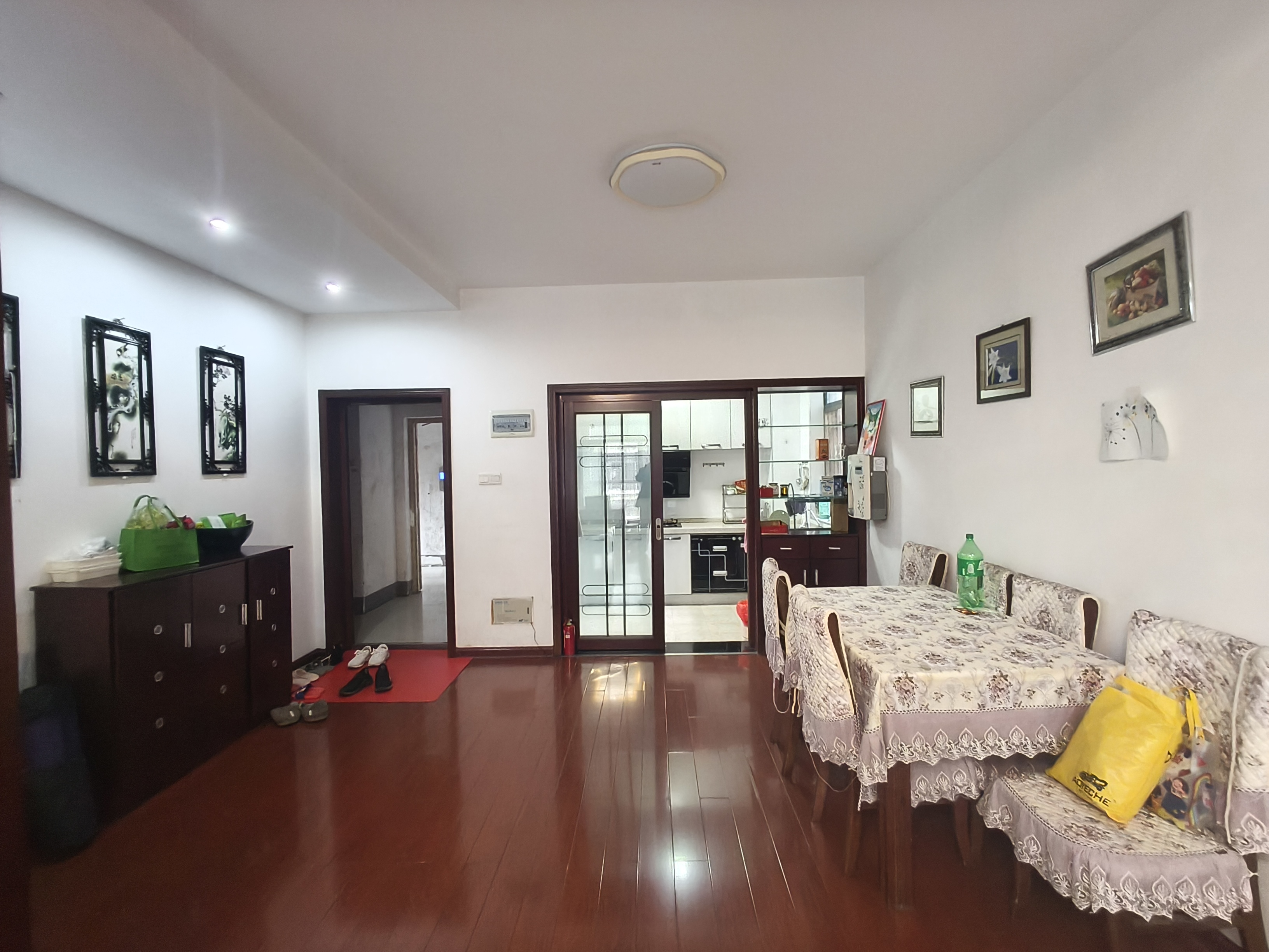 水木华庭 3室2厅2卫 60.0万 水木华庭 3室2厅2卫 60.0万客厅