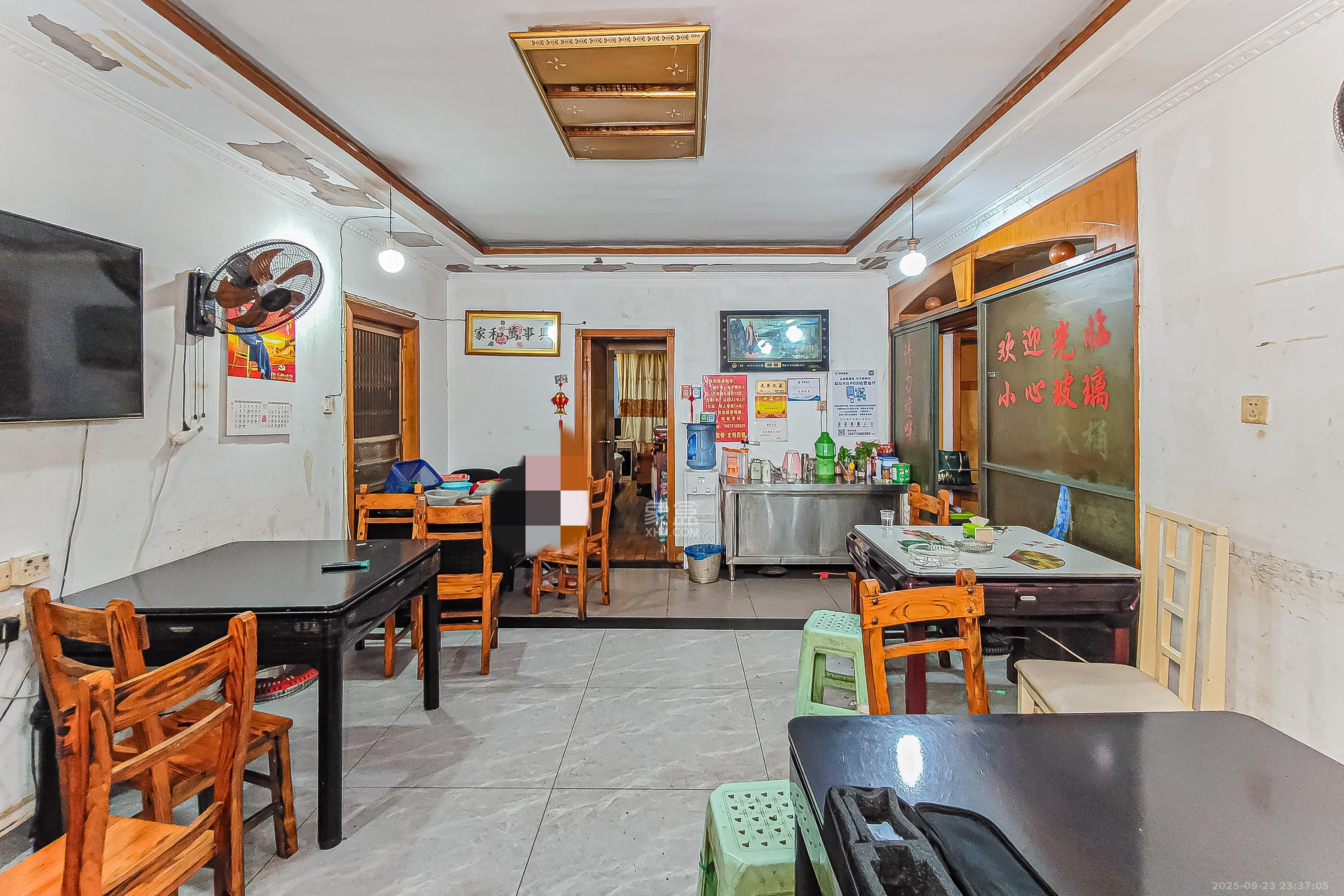 湖南第六工程有限公司机关小区(六公司机关大院) 3室2厅2卫 75.0万 湖南第六工程有限公司机关小区(六公司机关大院) 3室2厅2卫 75.0万客厅