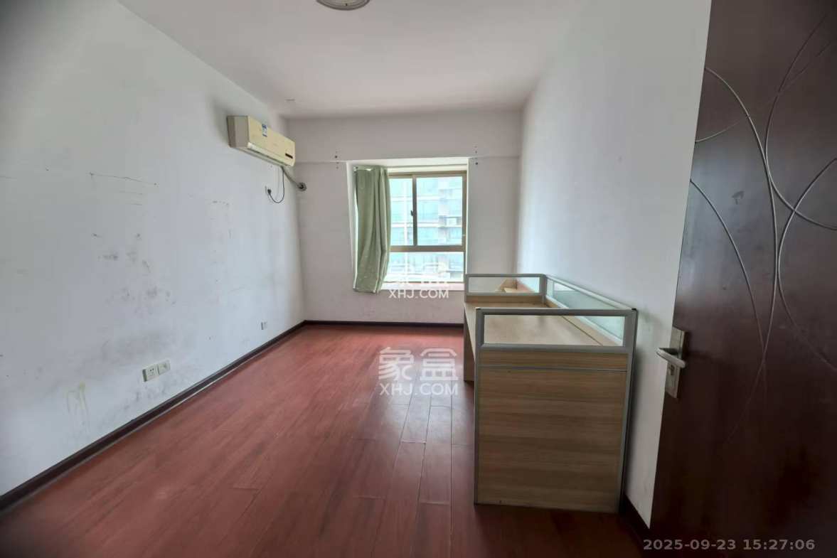 长宝1667 3室2厅2卫 5000.0元/月 长宝1667 3室2厅2卫 5000.0元/月室内图