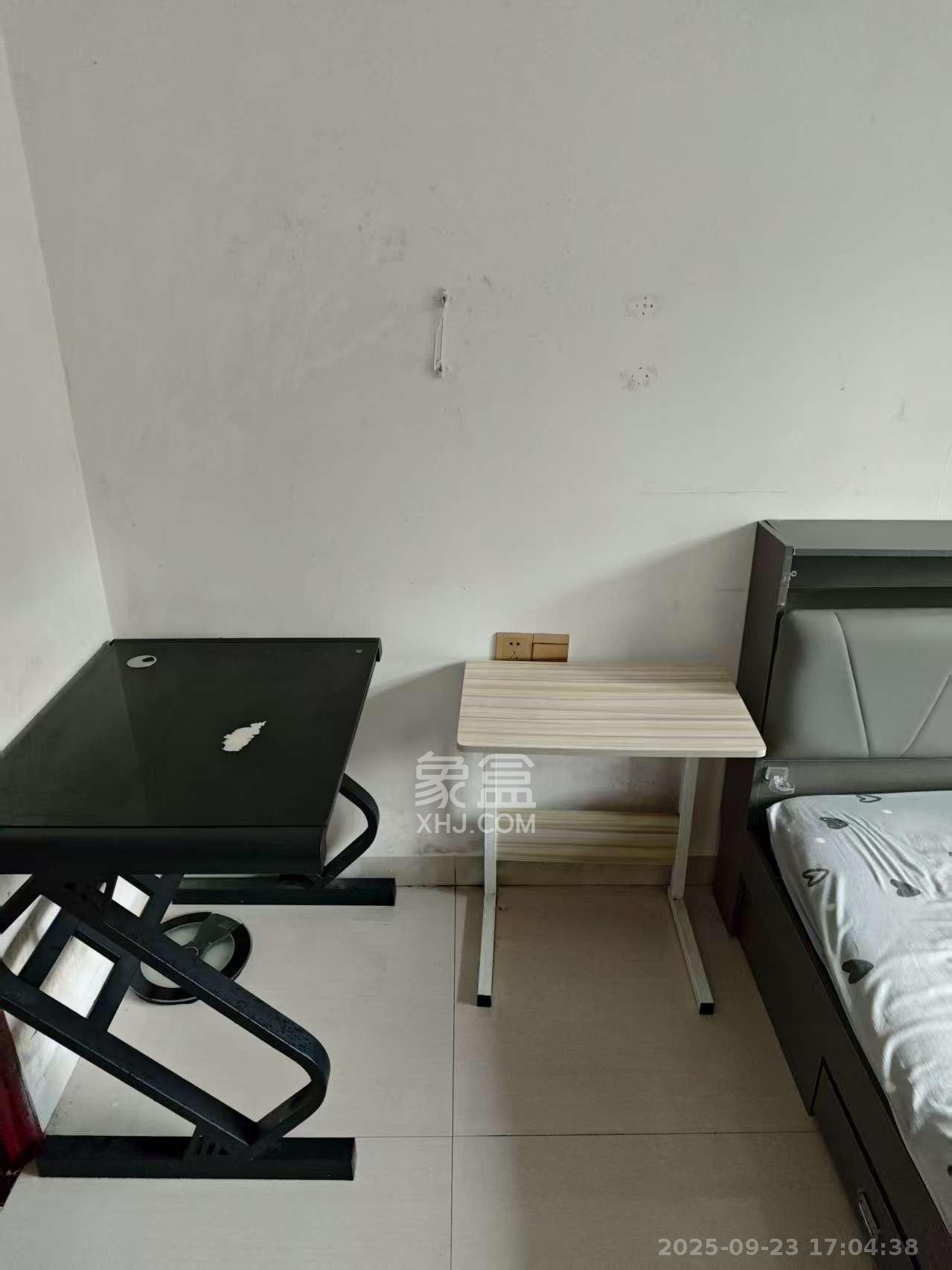 星城新宇黎锦苑 1室1厅1卫 1200.0元/月 星城新宇黎锦苑 1室1厅1卫 1200.0元/月室内图