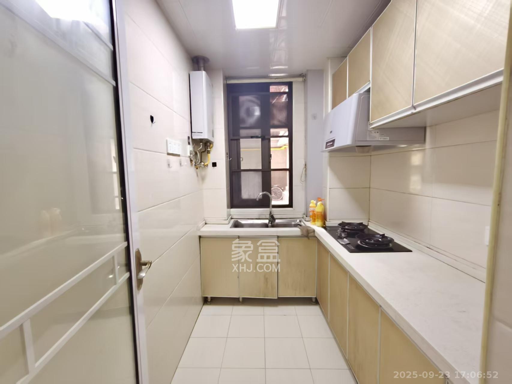 绿地公馆(绿地名邸) 2室2厅1卫 2000.0元/月 绿地公馆(绿地名邸) 2室2厅1卫 2000.0元/月室内图