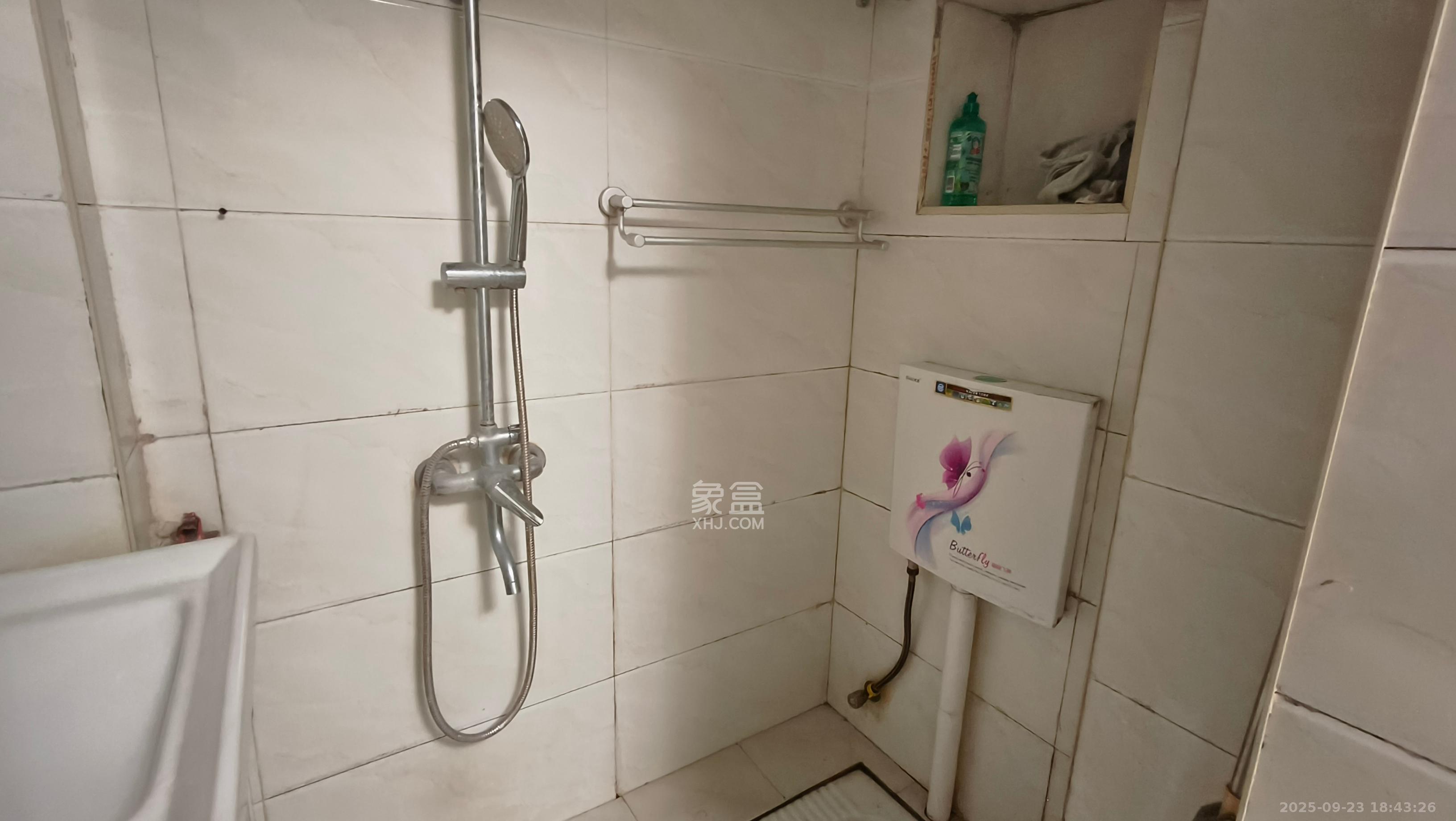 司马里散盘 2室1厅1卫 1800.0元/月 司马里散盘 2室1厅1卫 1800.0元/月室内图