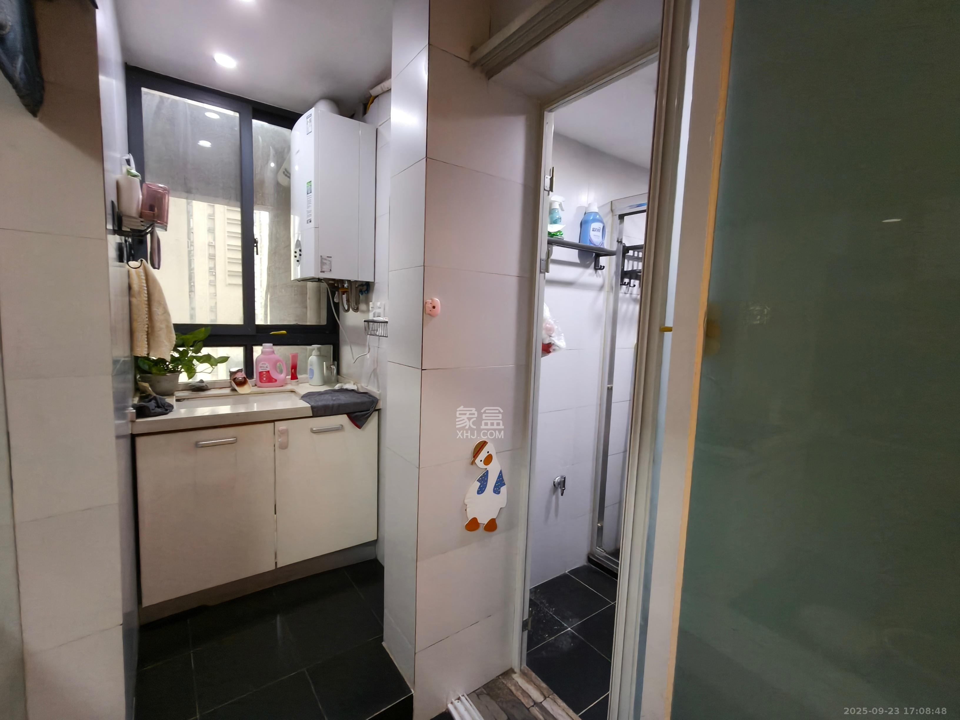 蓝山郡  2室2厅1卫    3200.0元/月 蓝山郡  2室2厅1卫    3200.0元/月室内图