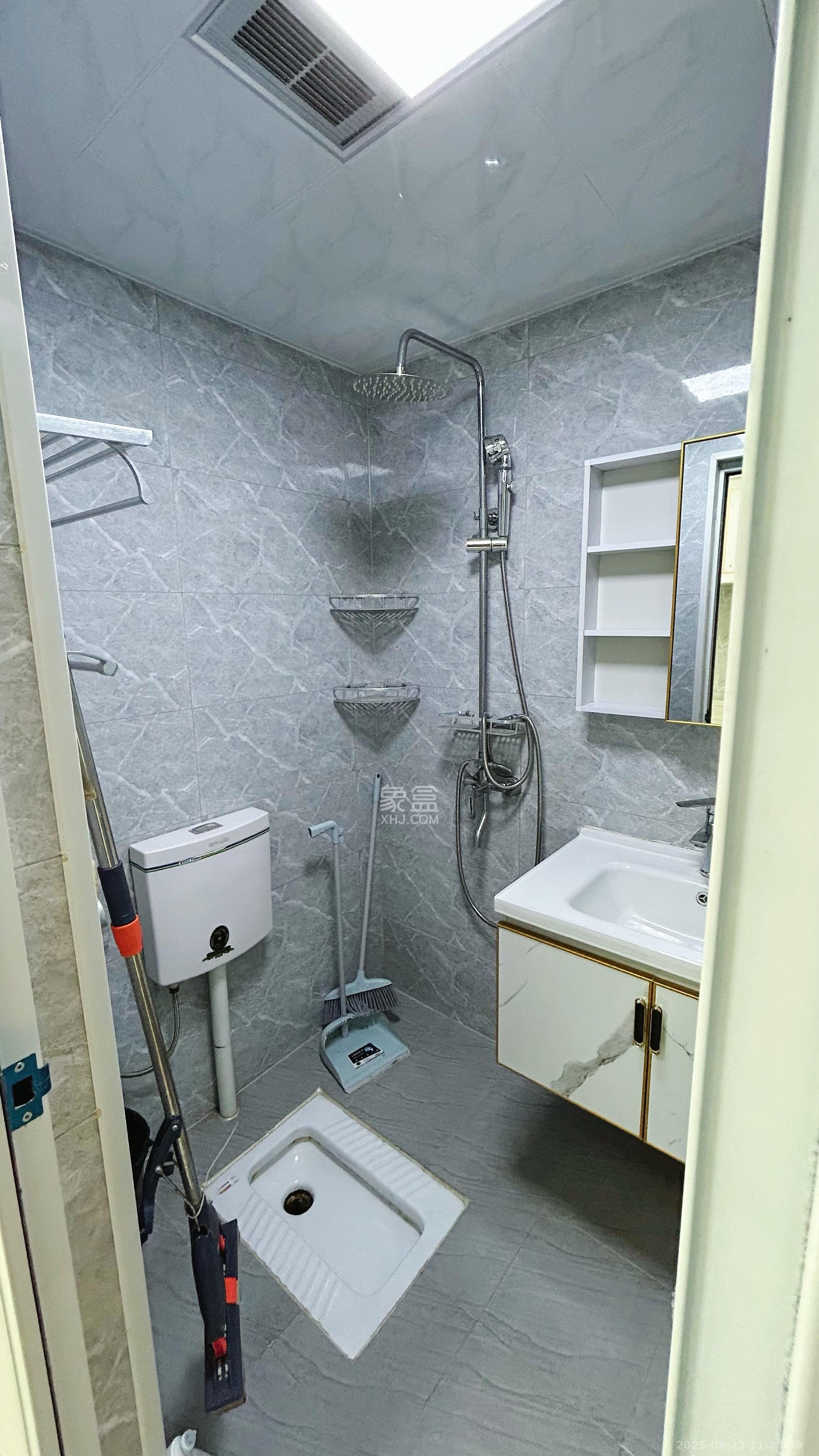 龙湖湘江星座(祺鑫星座公寓) 1室1厅1卫 1600.0元/月 龙湖湘江星座(祺鑫星座公寓) 1室1厅1卫 1600.0元/月室内图