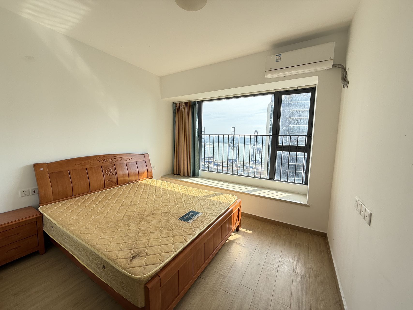 保利中央海岸四期(淳境、淳域) 4室2厅2卫 4000.0元/月 保利中央海岸四期(淳境、淳域) 4室2厅2卫 4000.0元/月室内图