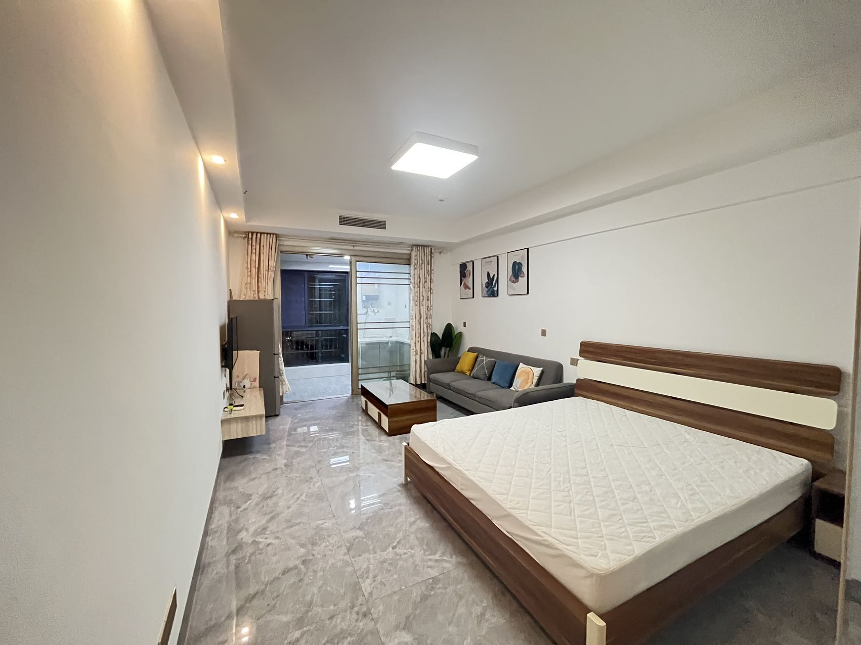 鑫天国际（鑫天偶遇）  1室1厅1卫    1200.0元/月室内图