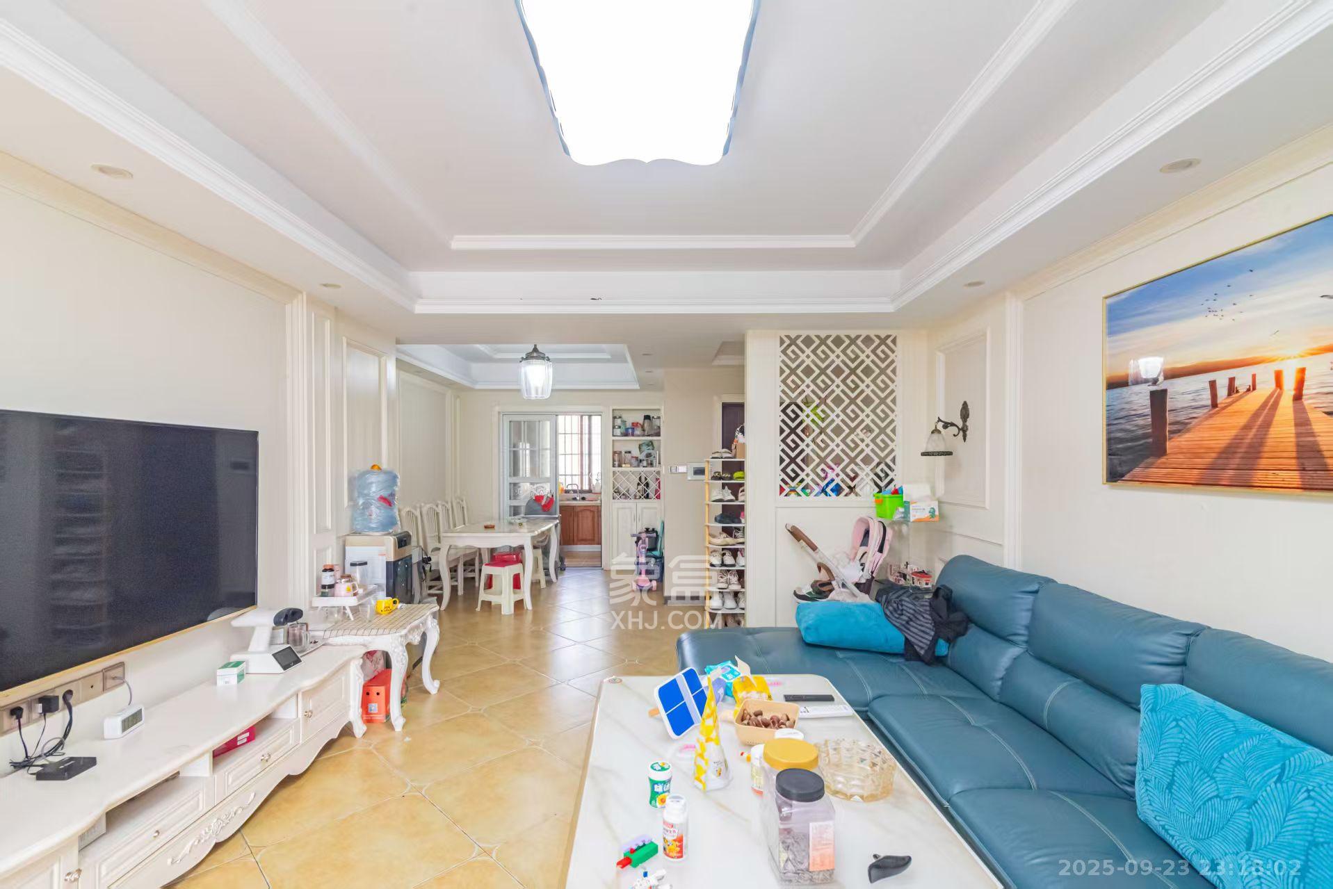 庄园心伽泊  3室2厅2卫    2800.0元/月室内图