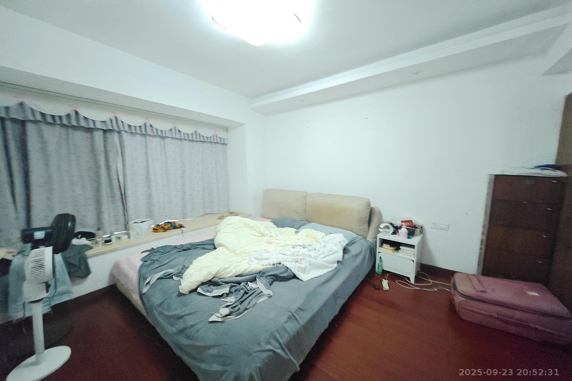 都市兰亭  3室1厅1卫    73.8万卧室