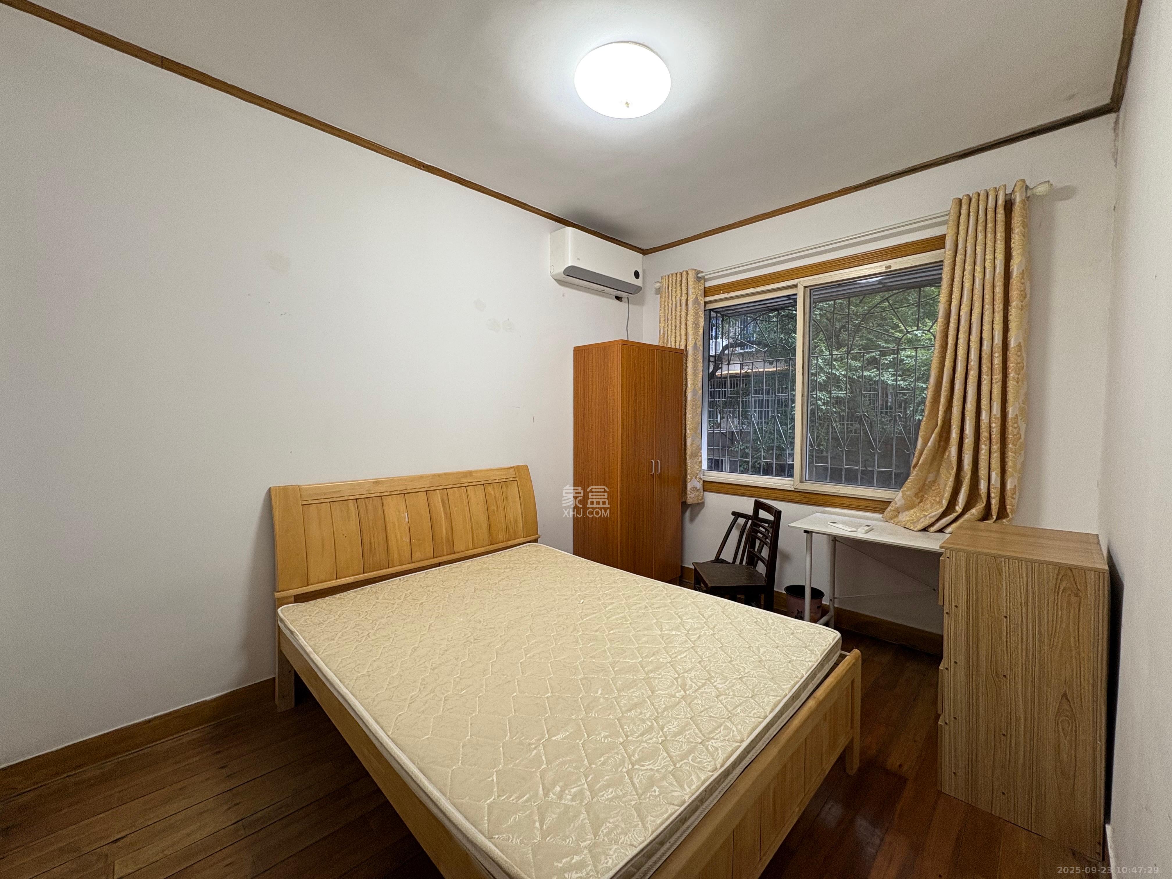 市政府小区（凤凰台巷66号）  3室2厅1卫    3000.0元/月室内图