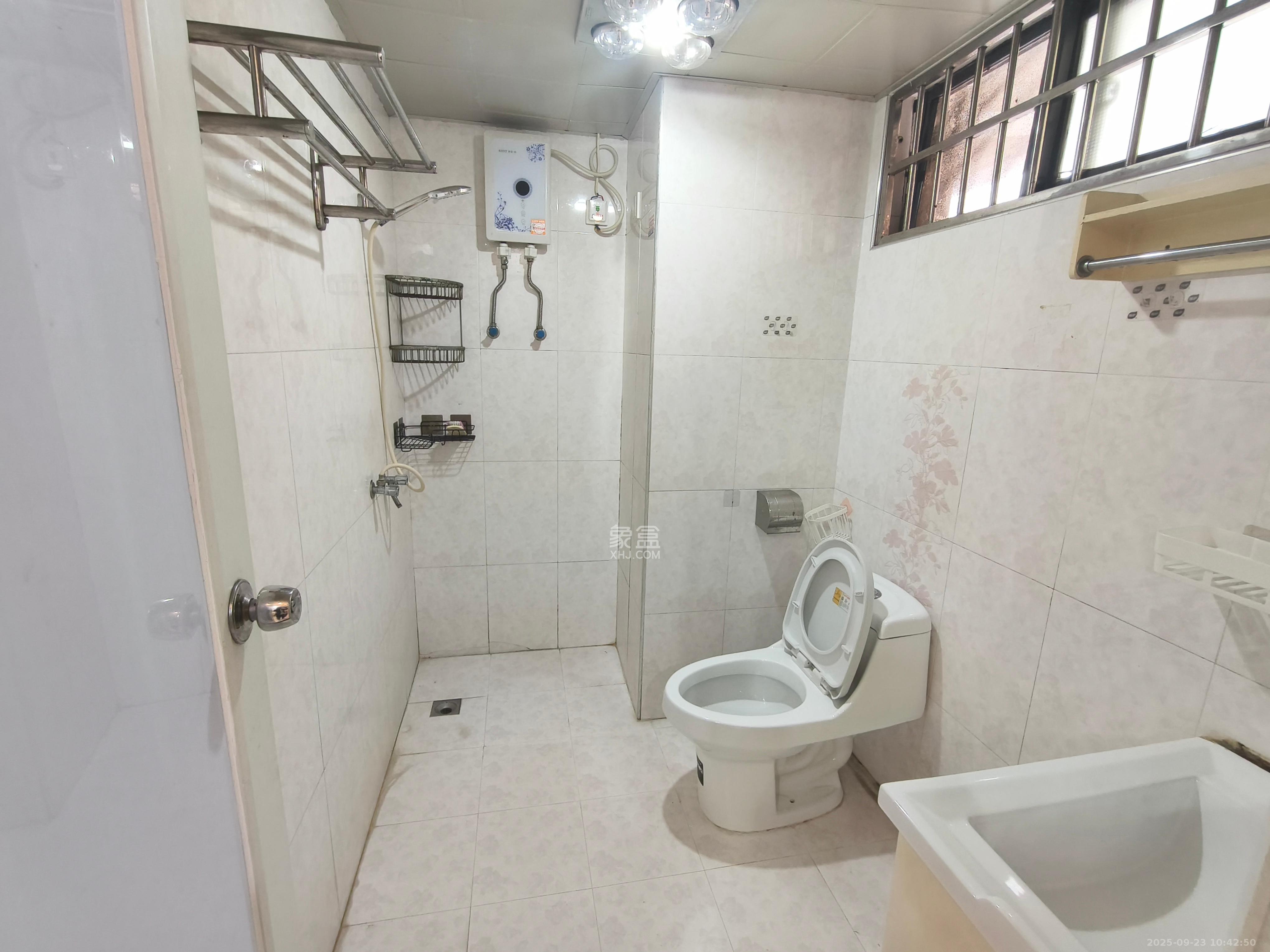 兴威帕克水岸  2室1厅1卫    1600.0元/月室内图