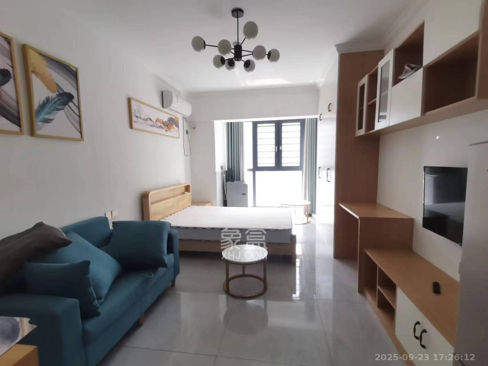 钱隆世家  1室1厅1卫    1400.0元/月室内图