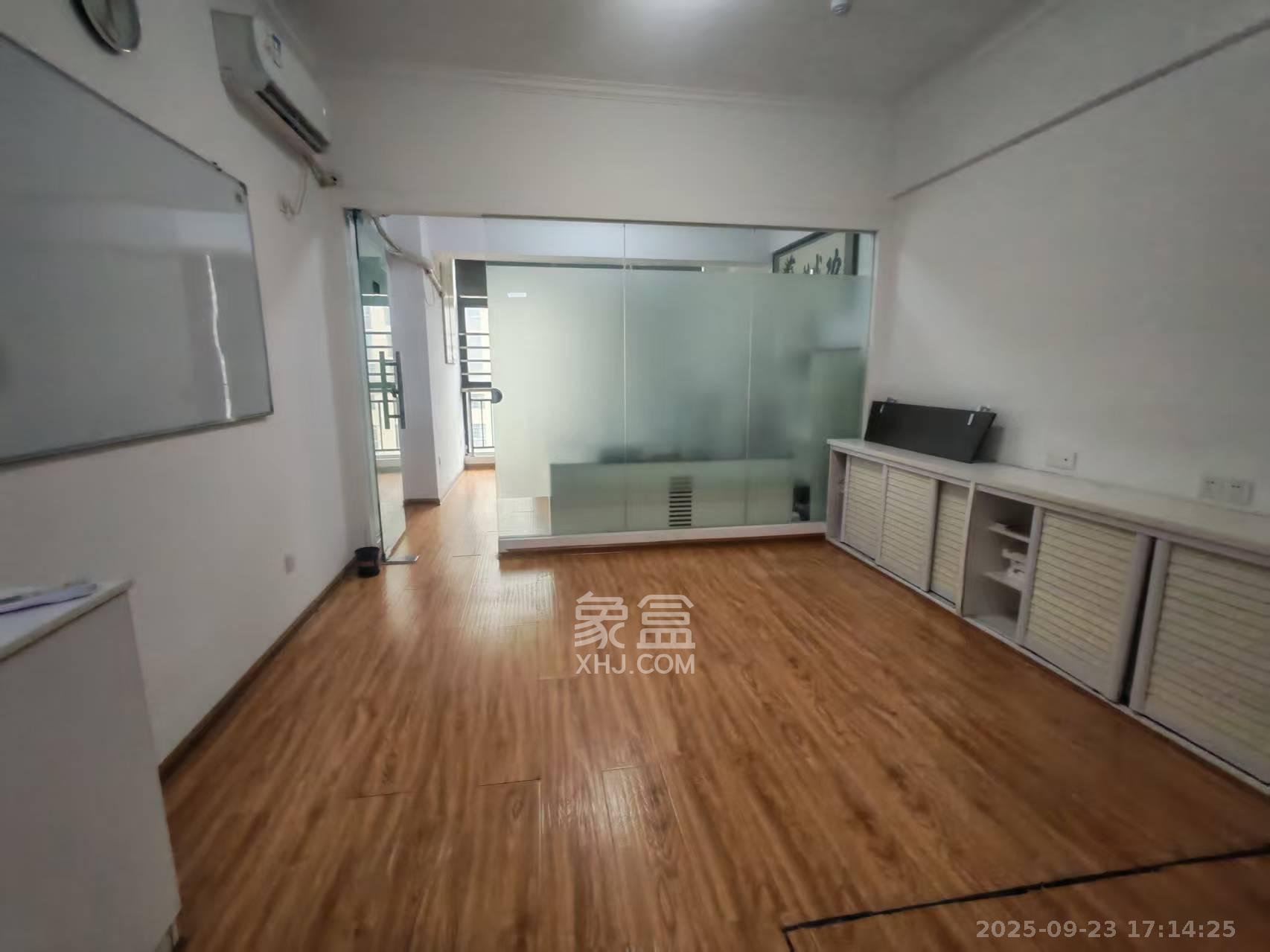 乐尚城 1室1厅1卫 1450.0元/月 乐尚城 1室1厅1卫 1450.0元/月室内图