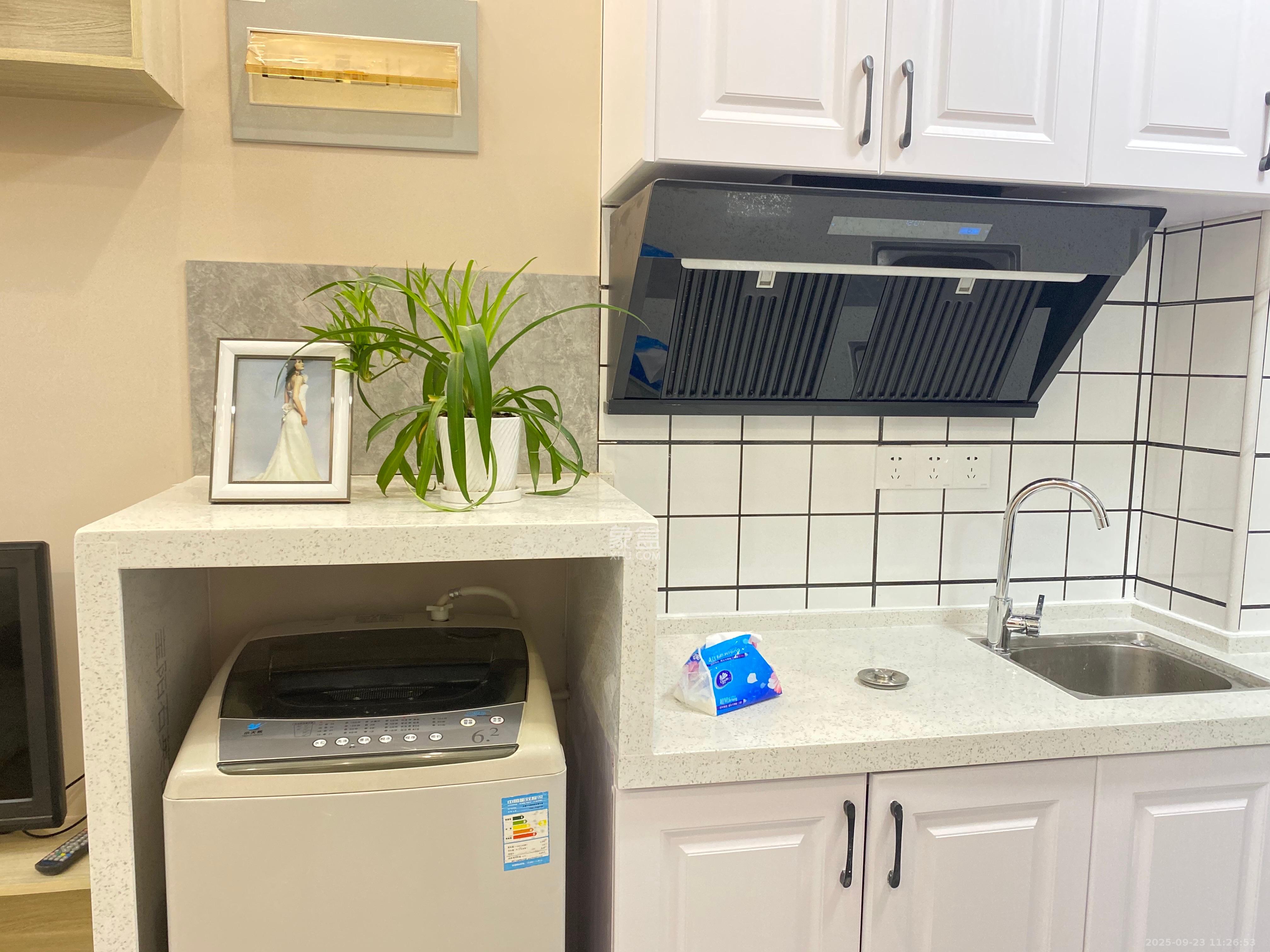 长沙高铁吾悦广场 1室1厅1卫 1700.0元/月 长沙高铁吾悦广场 1室1厅1卫 1700.0元/月室内图