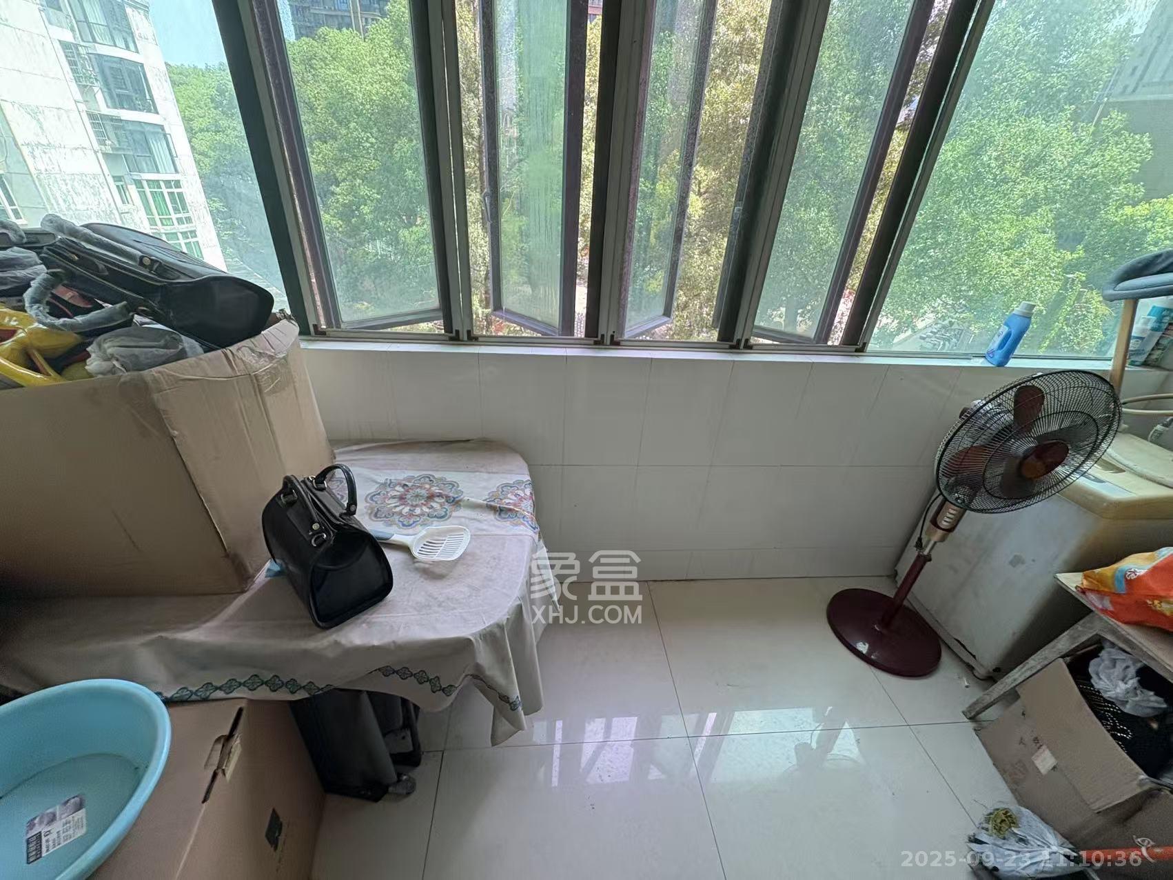 咸嘉新村嘉和苑 2室2厅1卫 2200.0元/月 咸嘉新村嘉和苑 2室2厅1卫 2200.0元/月室内图