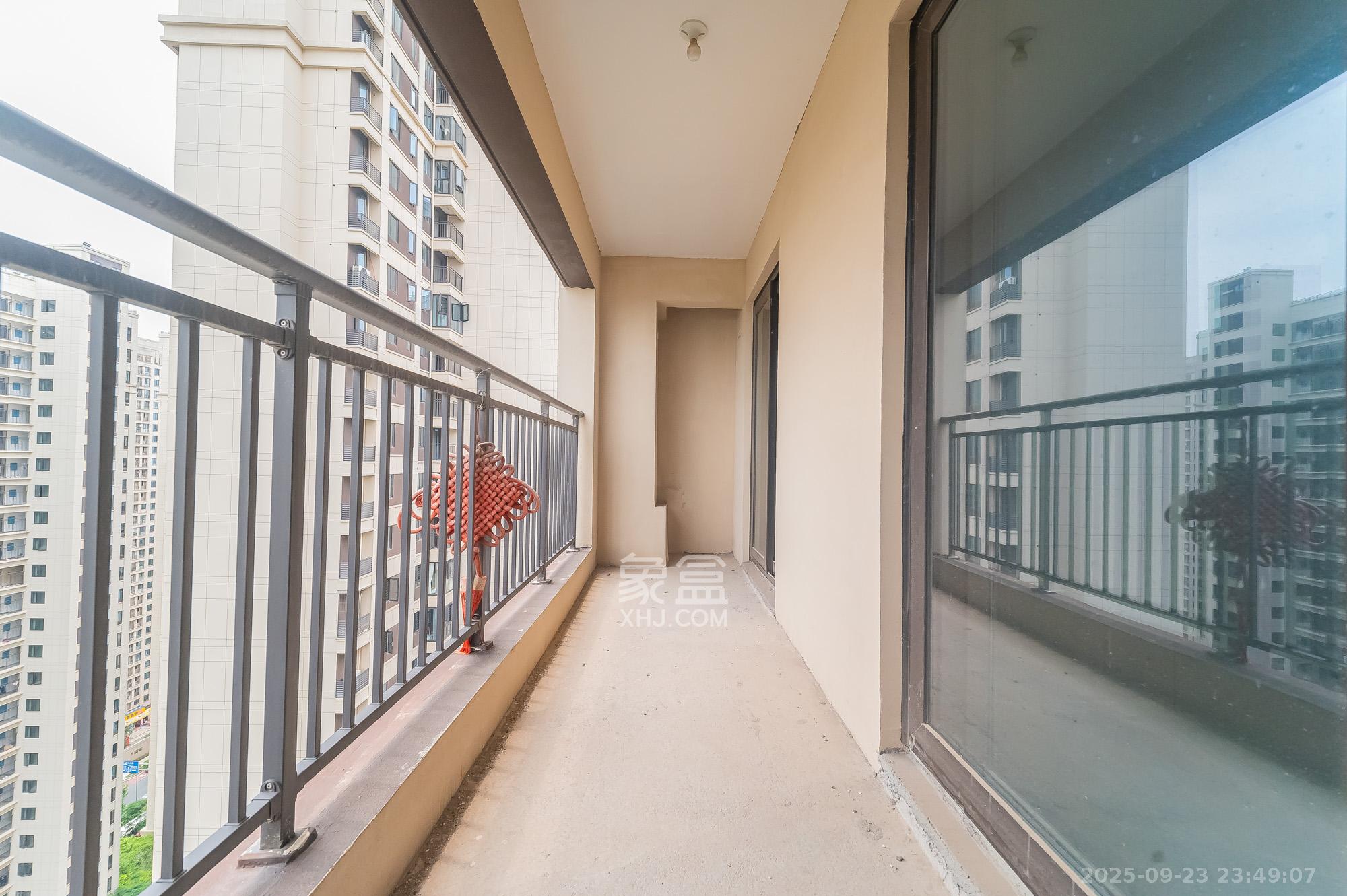 旭辉美的东樾城  4室2厅2卫    101.8万其他