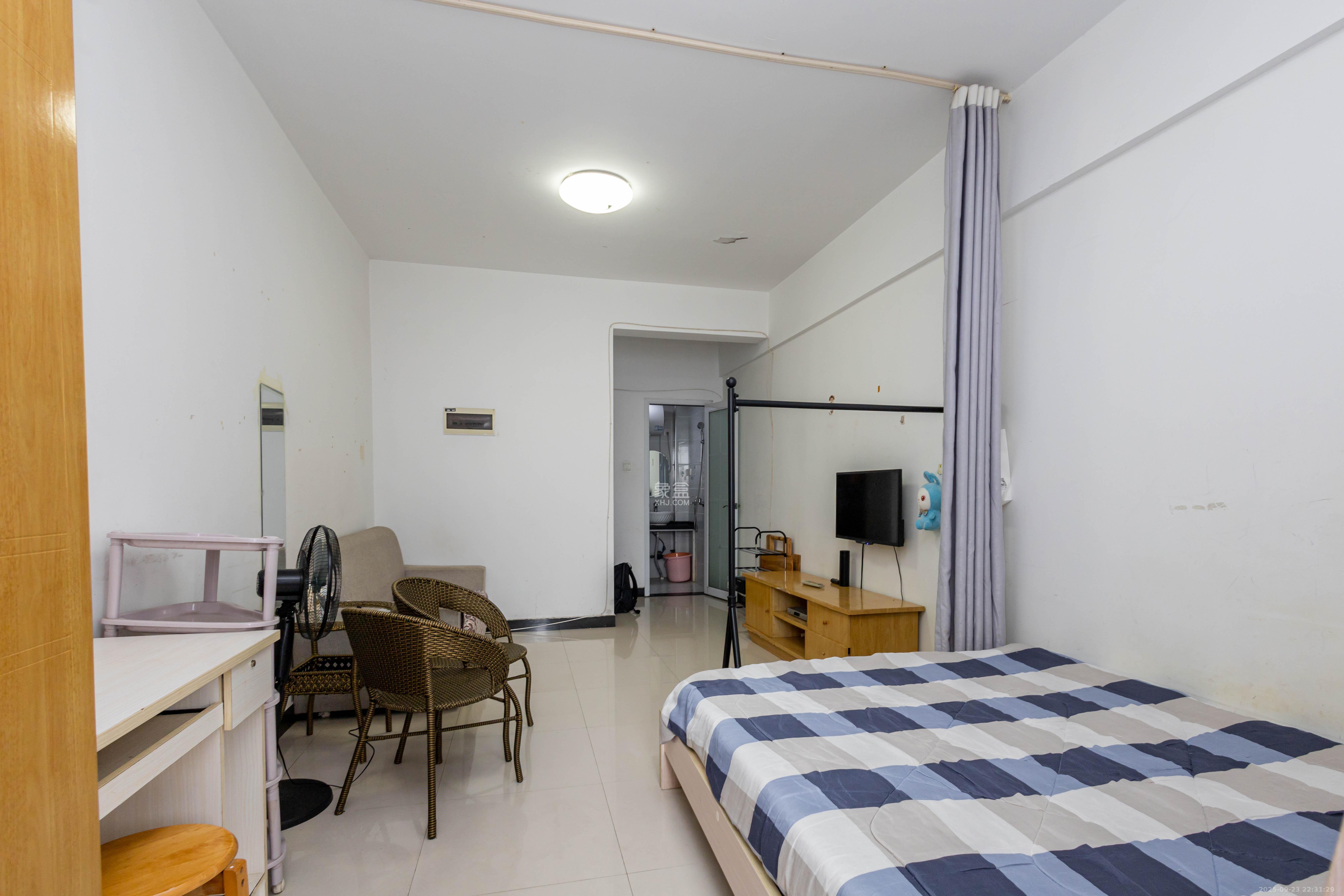 爵士湘  1室1厅1卫    16.8万 爵士湘  1室1厅1卫    16.8万客厅