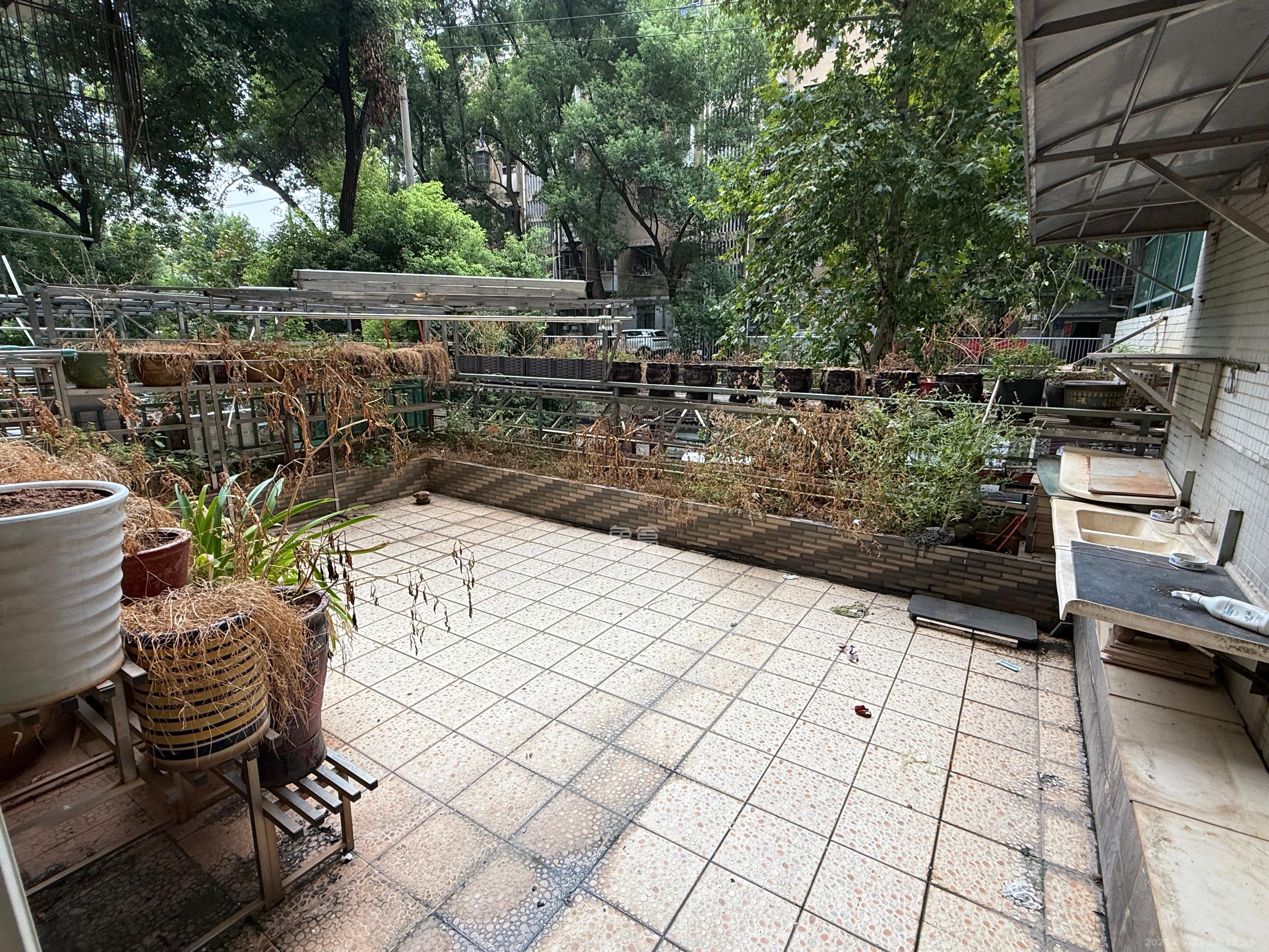 颐美园 3室2厅1卫 2800.0元/月 颐美园 3室2厅1卫 2800.0元/月室内图