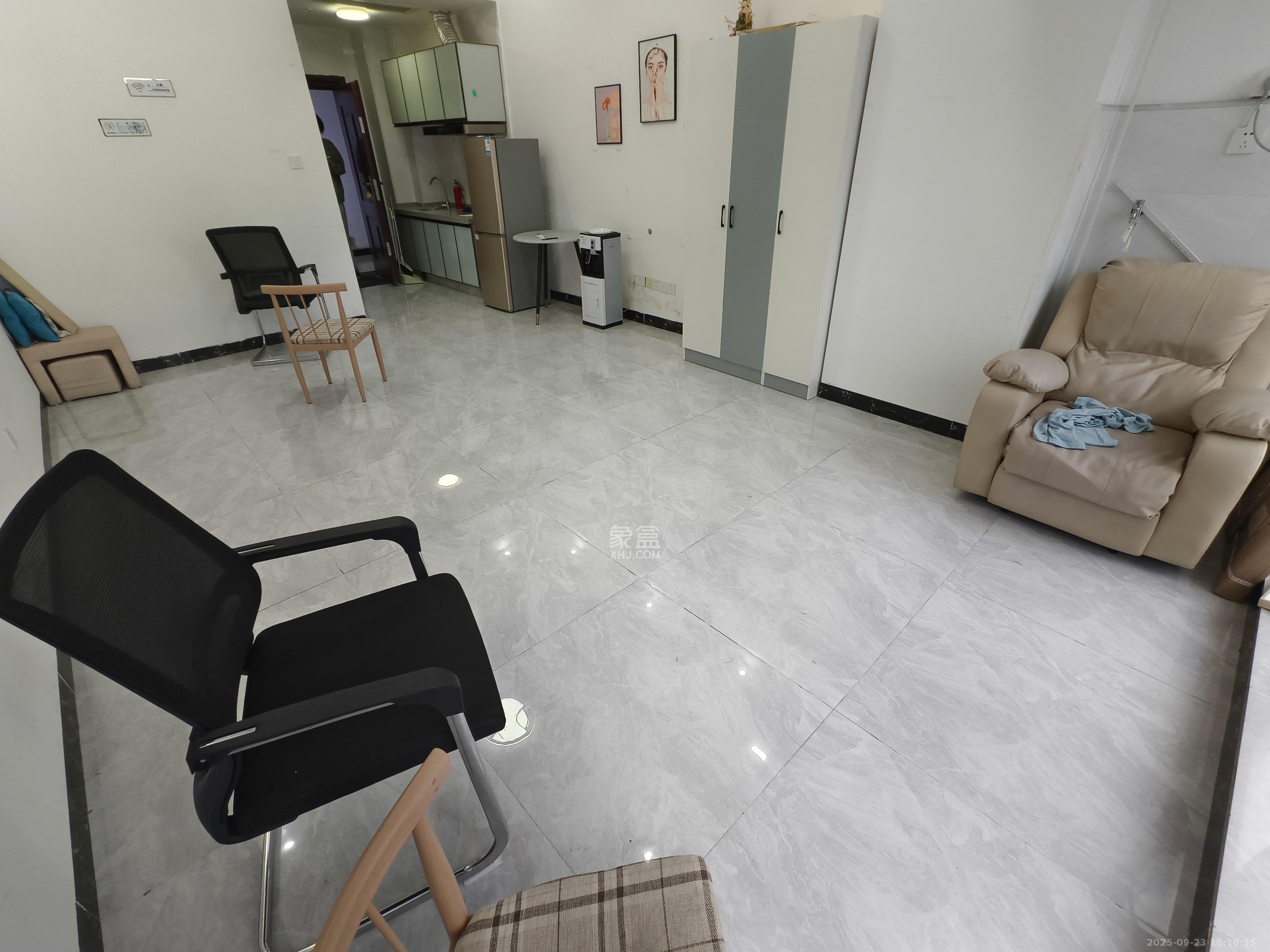 梅溪峰汇(房聚梅溪壹中心) 1室1厅1卫 1800.0元/月 梅溪峰汇(房聚梅溪壹中心) 1室1厅1卫 1800.0元/月室内图